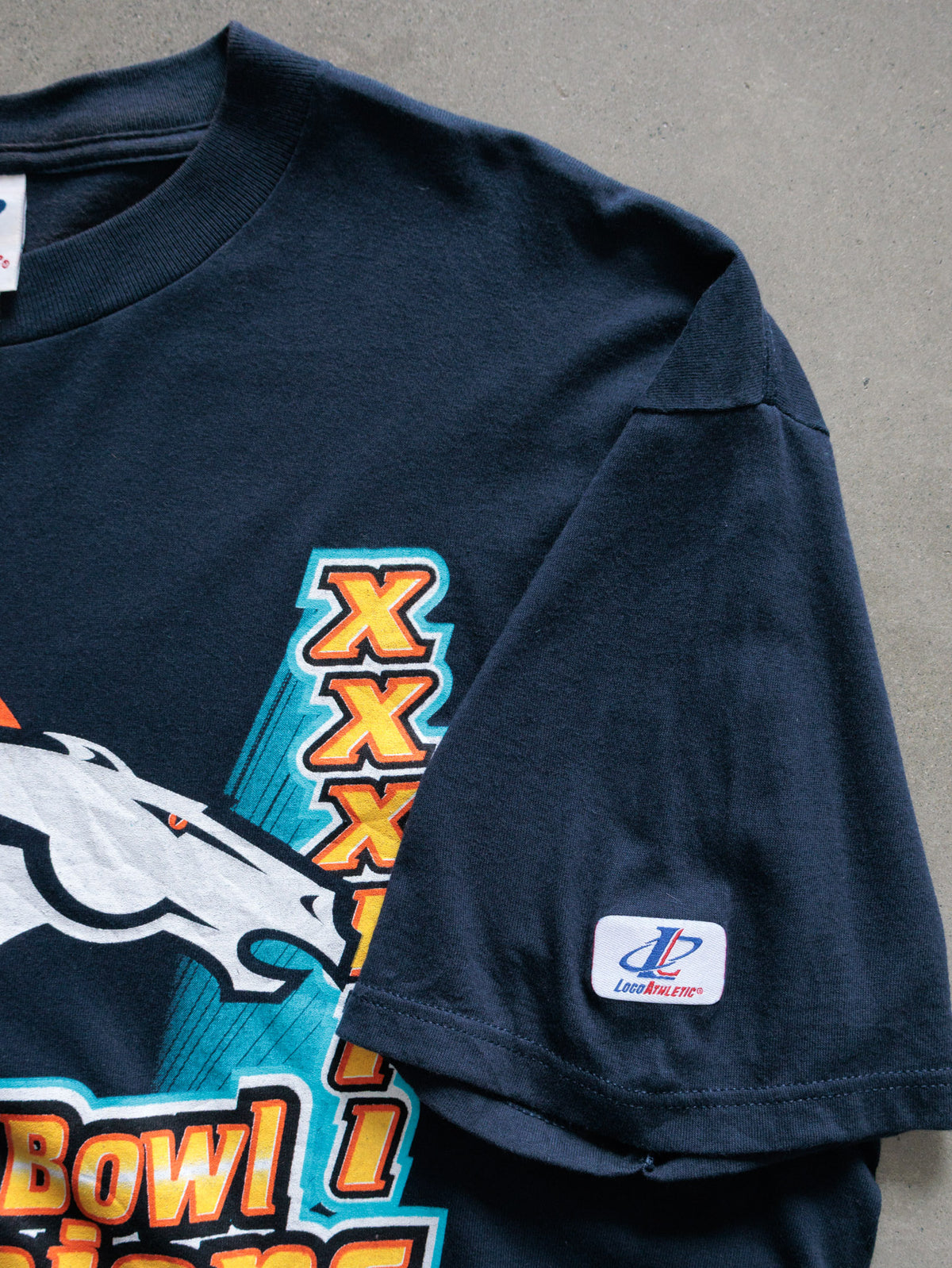 Vintage 1999 Navy Denver Broncos Super Bowl Champions Tee (XL)