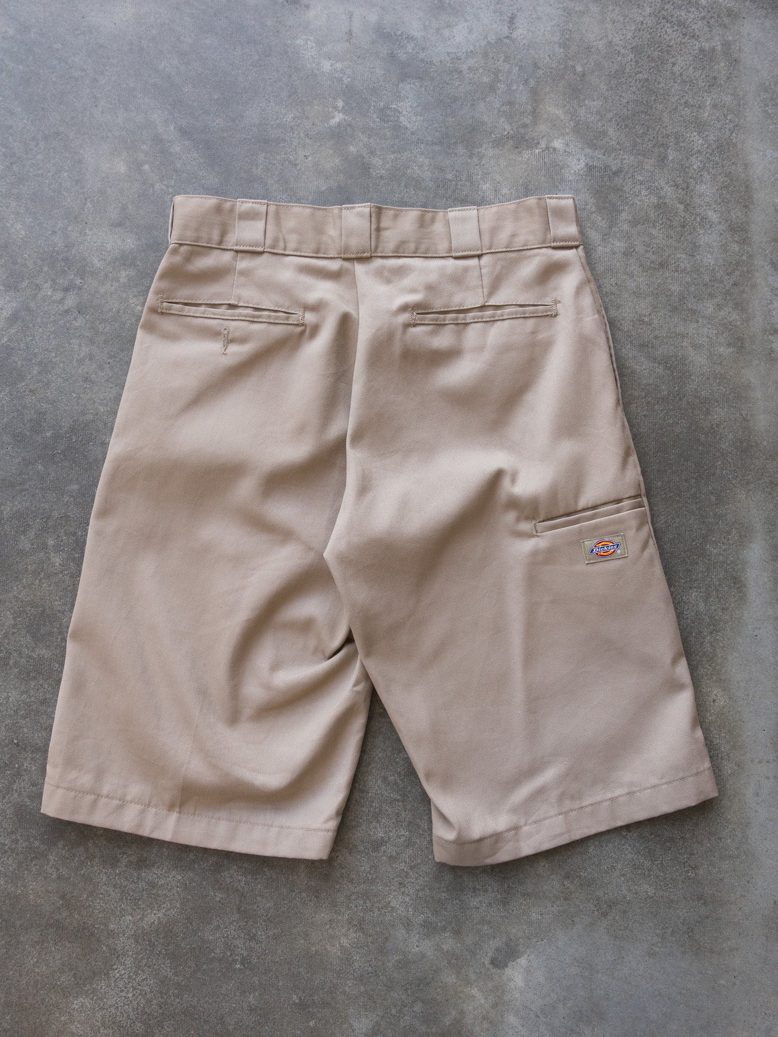Vintage Khaki Dickies Work Shorts (W32)