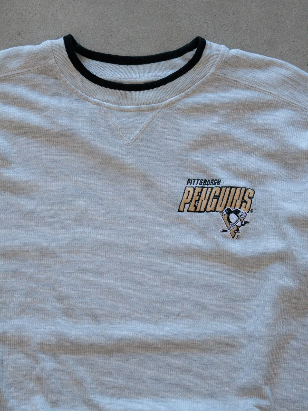 Vintage 90s Grey Lee Sport Pittsburgh Penguins Sweatshirt (2XL)