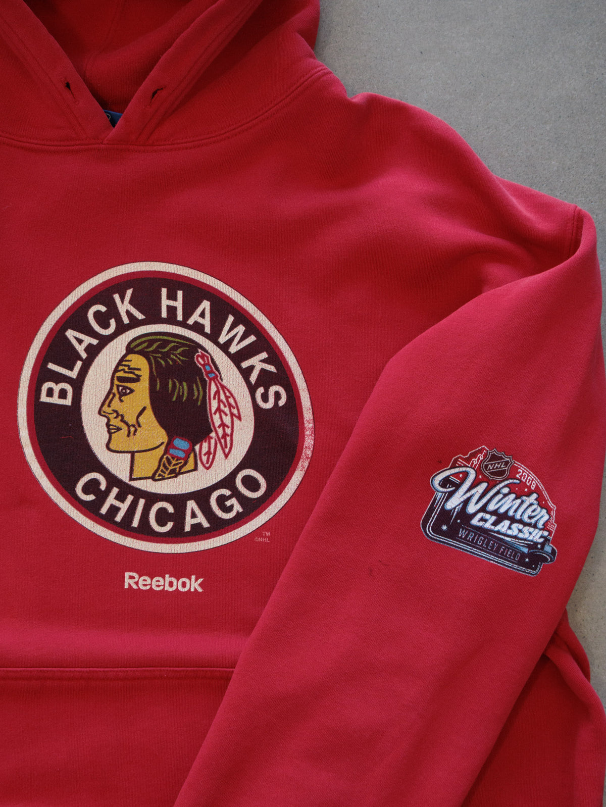 Vintage 2009 Red Reebok Chicago Blackhawks Winter Classic Hoodie (XL)
