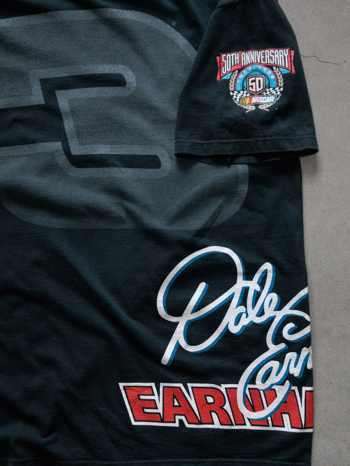 Vintage 1998 Black NASCAR Dale Earnhardt Tee (L)