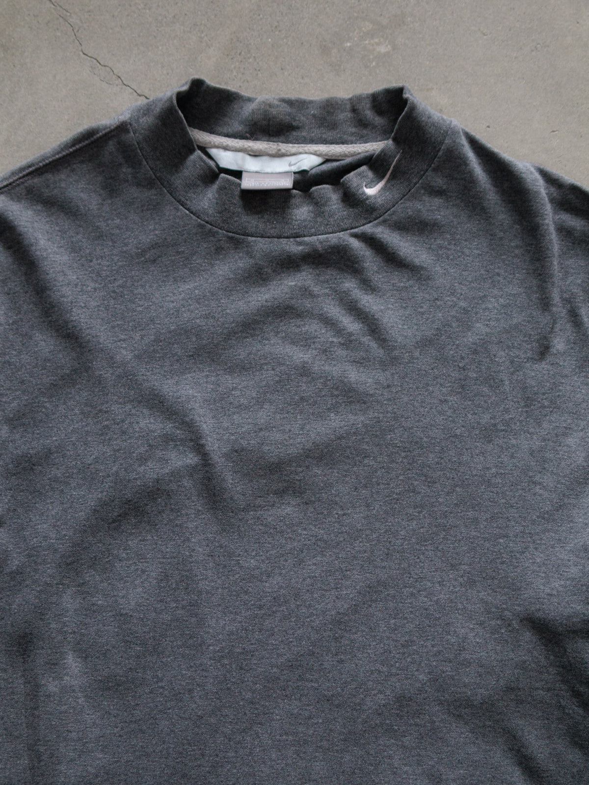 Vintage 00s Grey Nike Long Sleeve Tee (M)