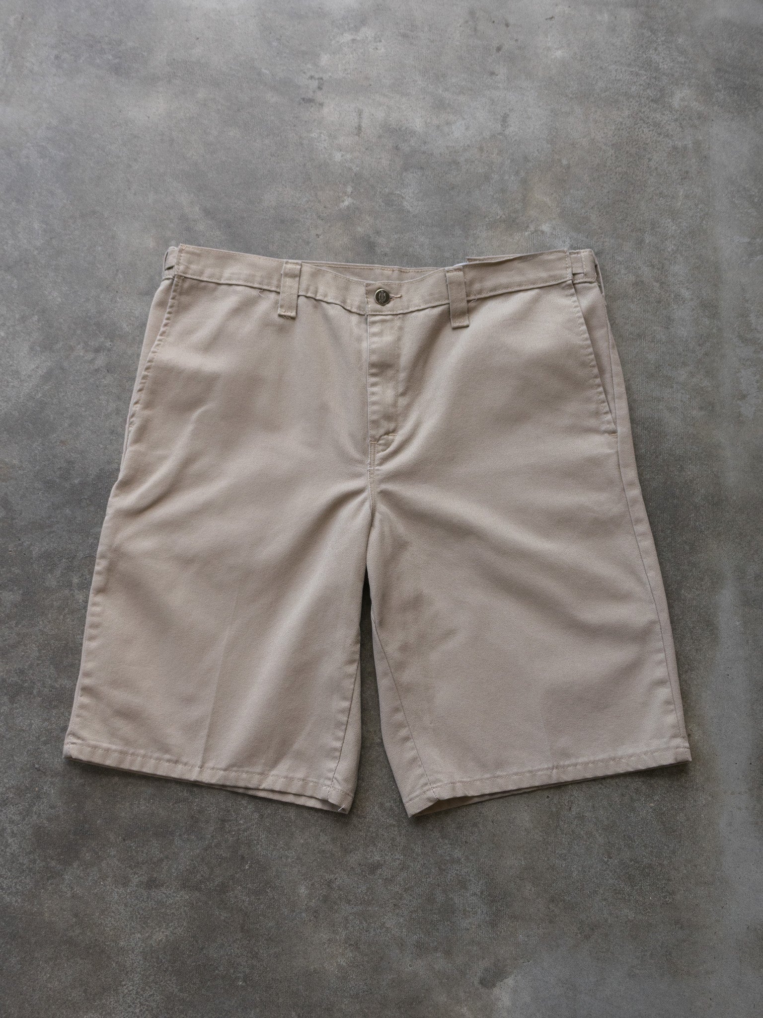 Vintage Khaki Dickies Work Shorts (W36)