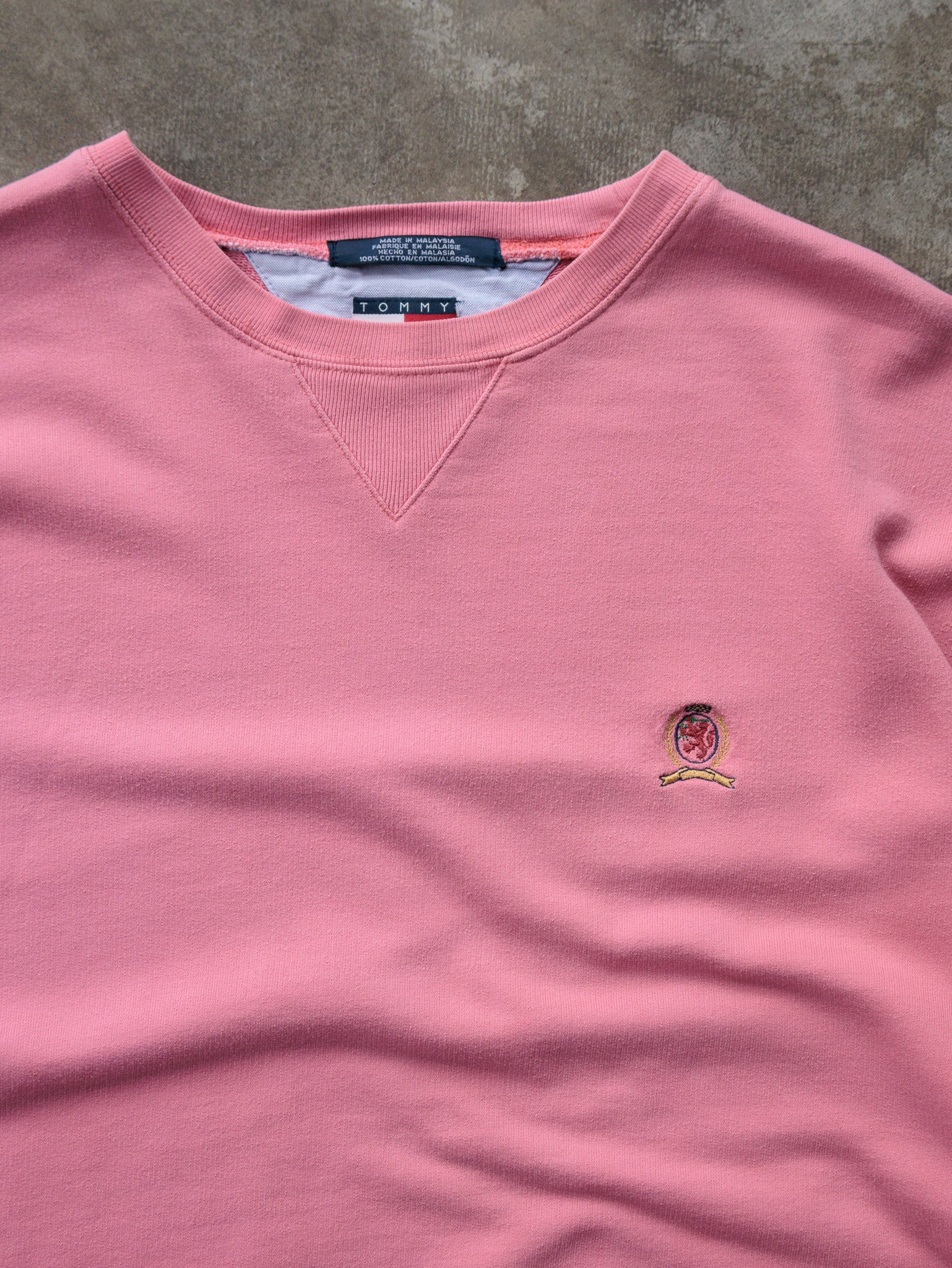 Vintage 90s Pink Tommy Hilfiger Sweatshirt (L)