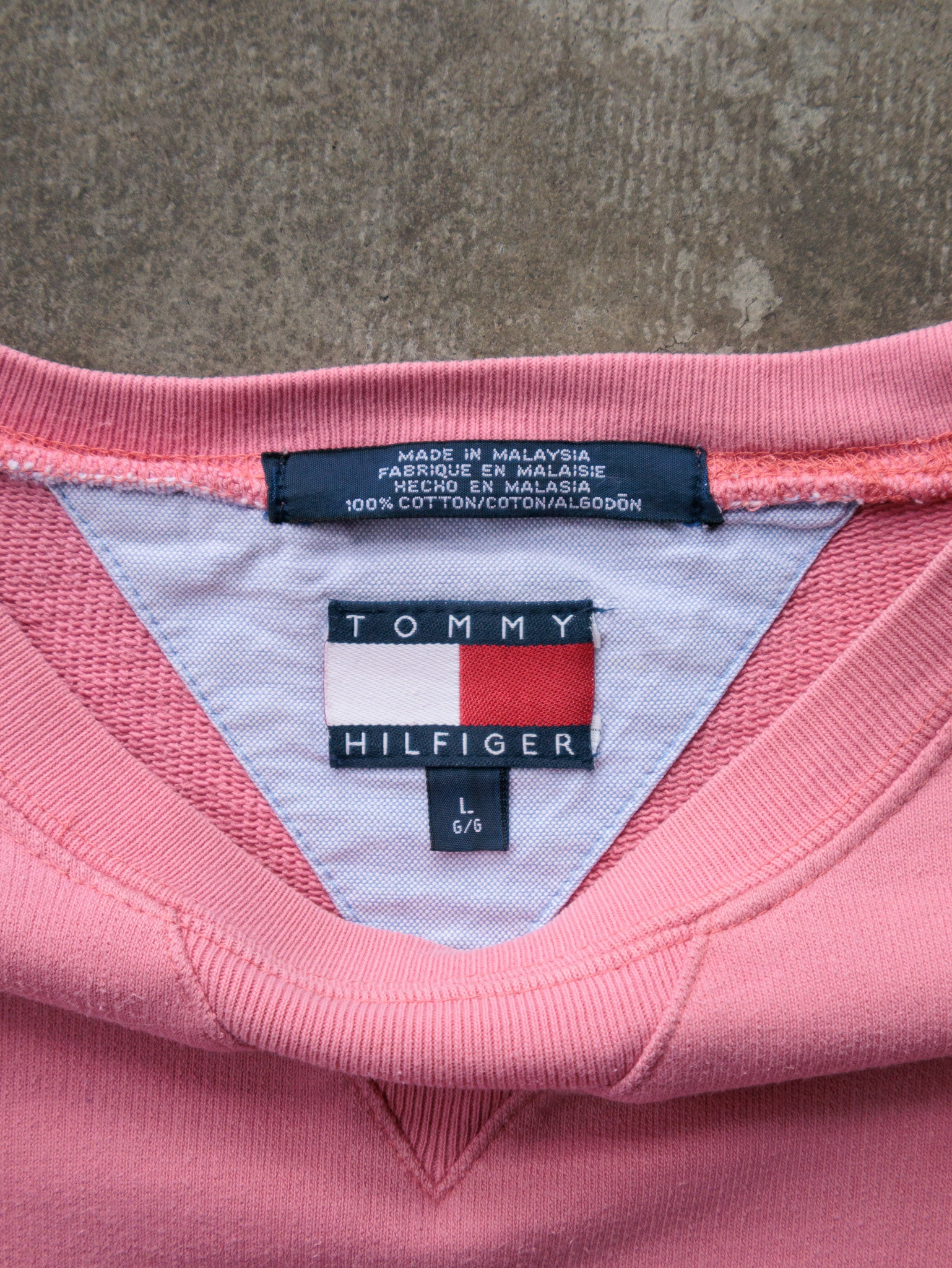 Vintage 90s Pink Tommy Hilfiger Sweatshirt (L)