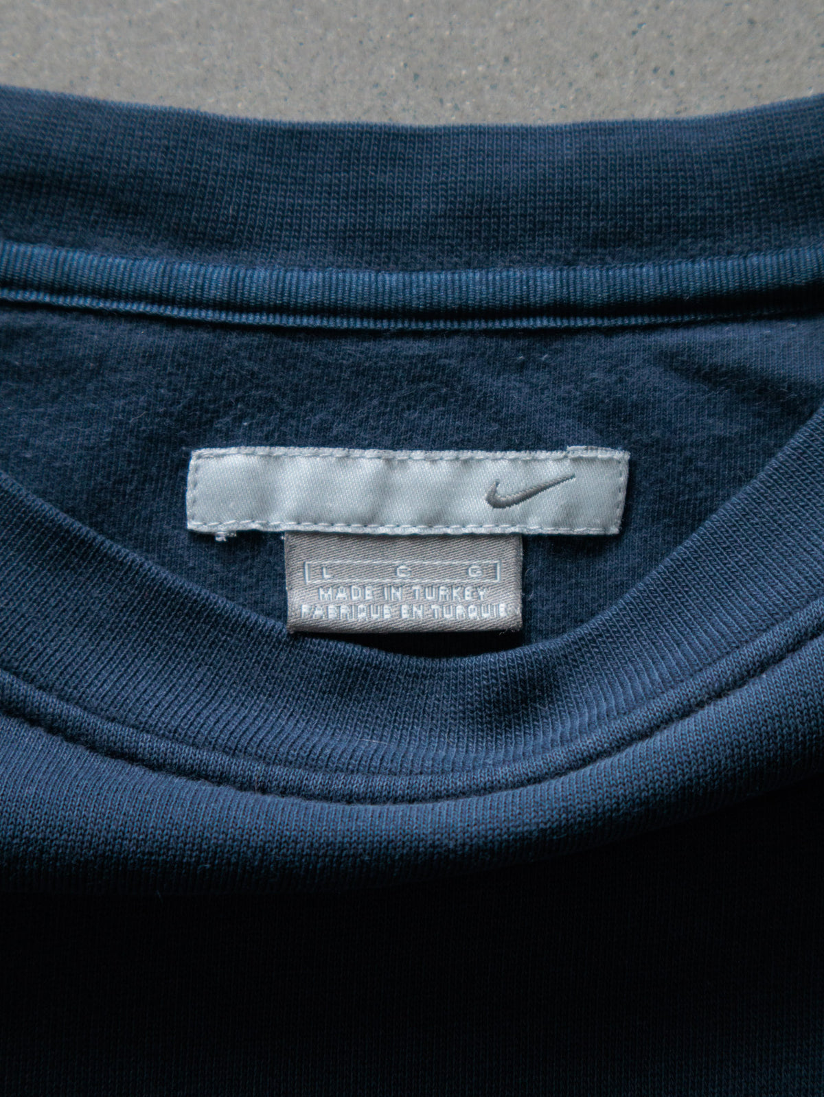 Vintage Navy Nike Sweatshirt (L)