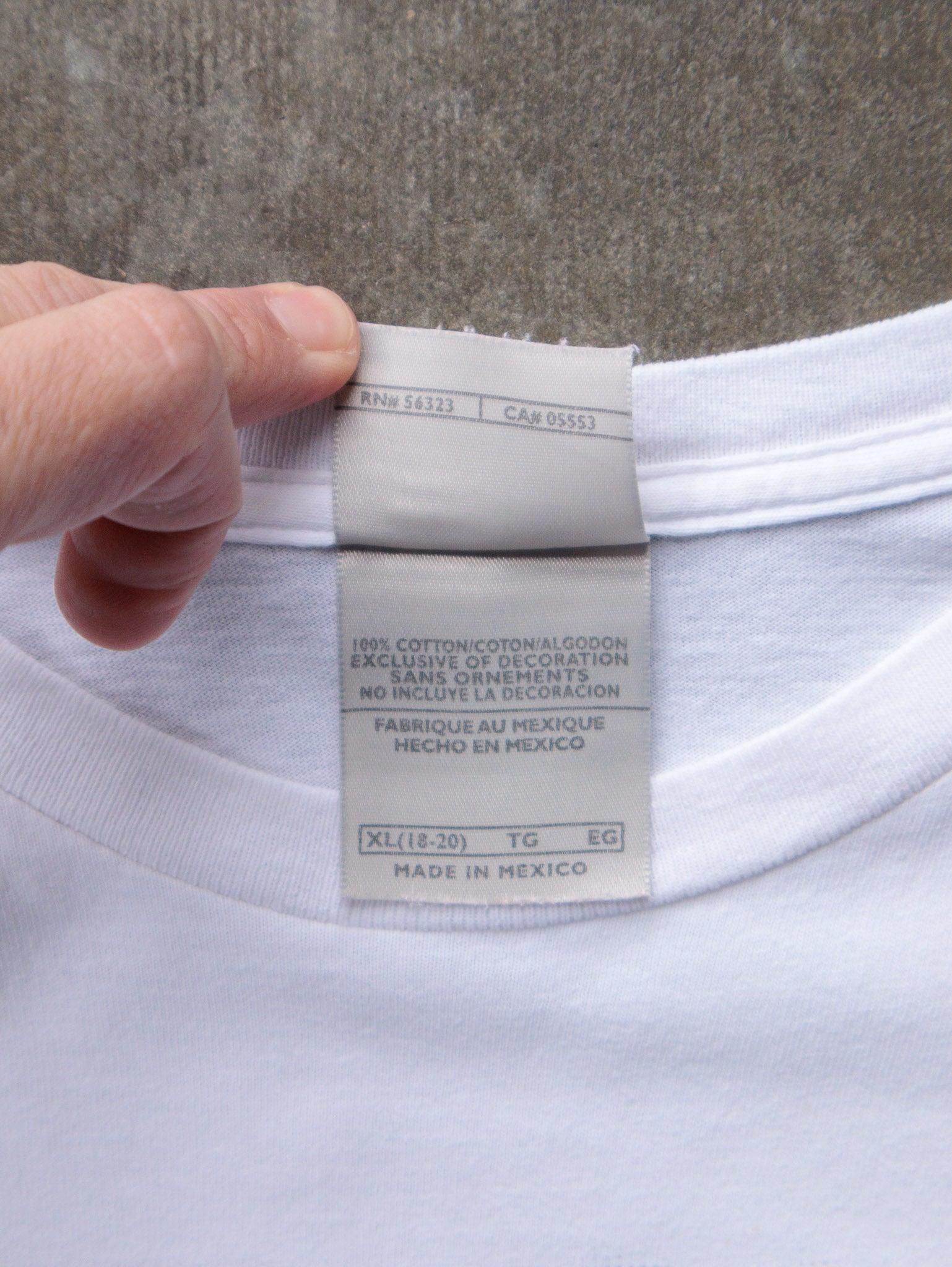 Vintage 00s White Nike Graphic Tee (18-20Y)