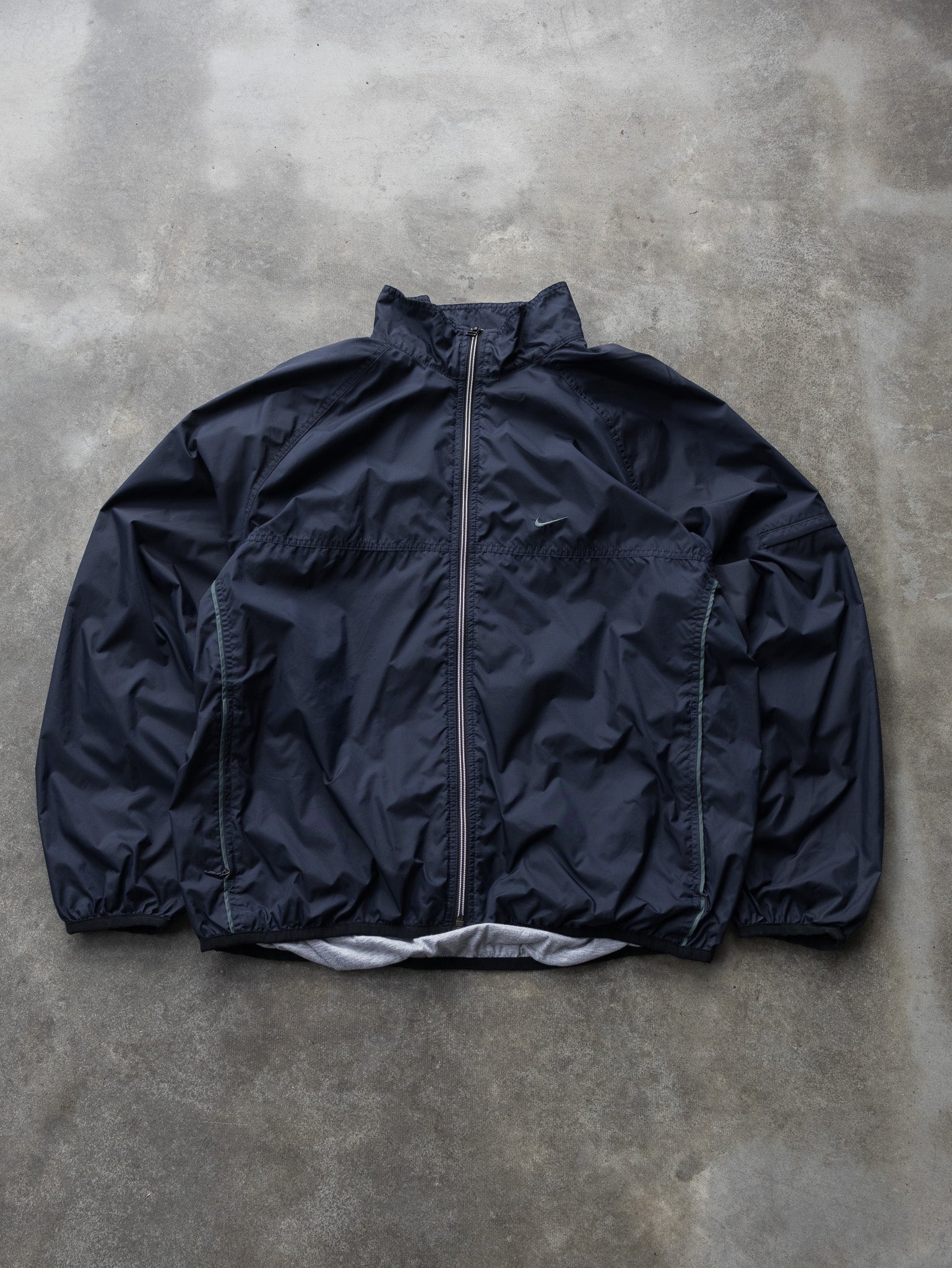 Vintage Navy Nike Windbreaker (L)