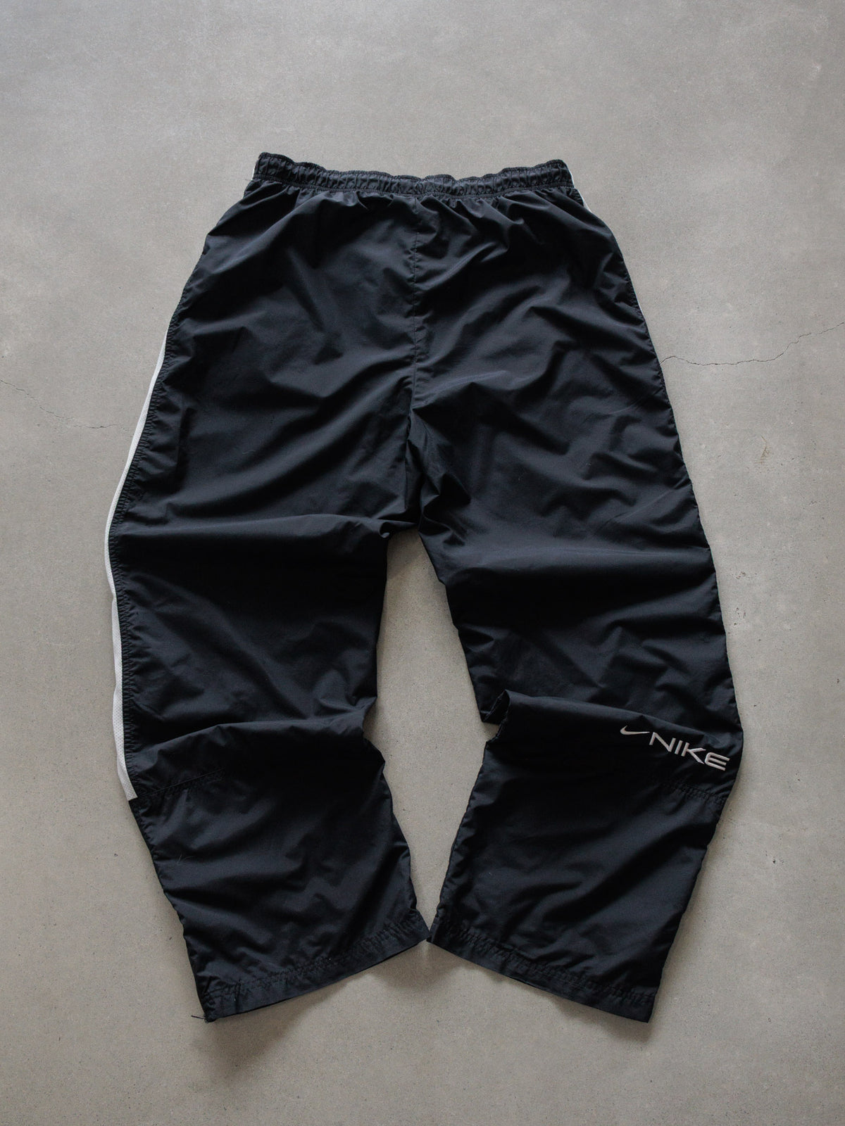 Vintage 00s Black Nike Track Pants (-)