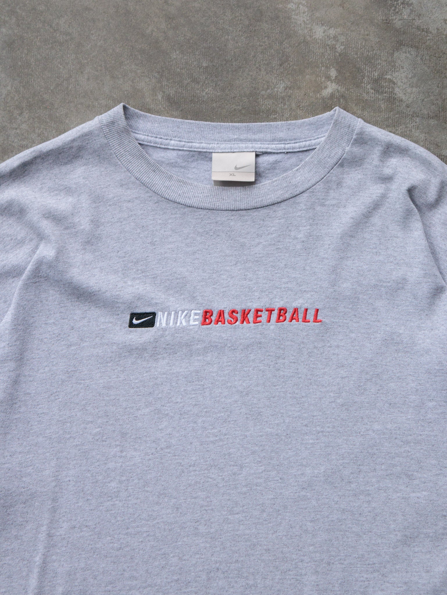 Vintage 00s Grey Nike Basketball Tee (XL)