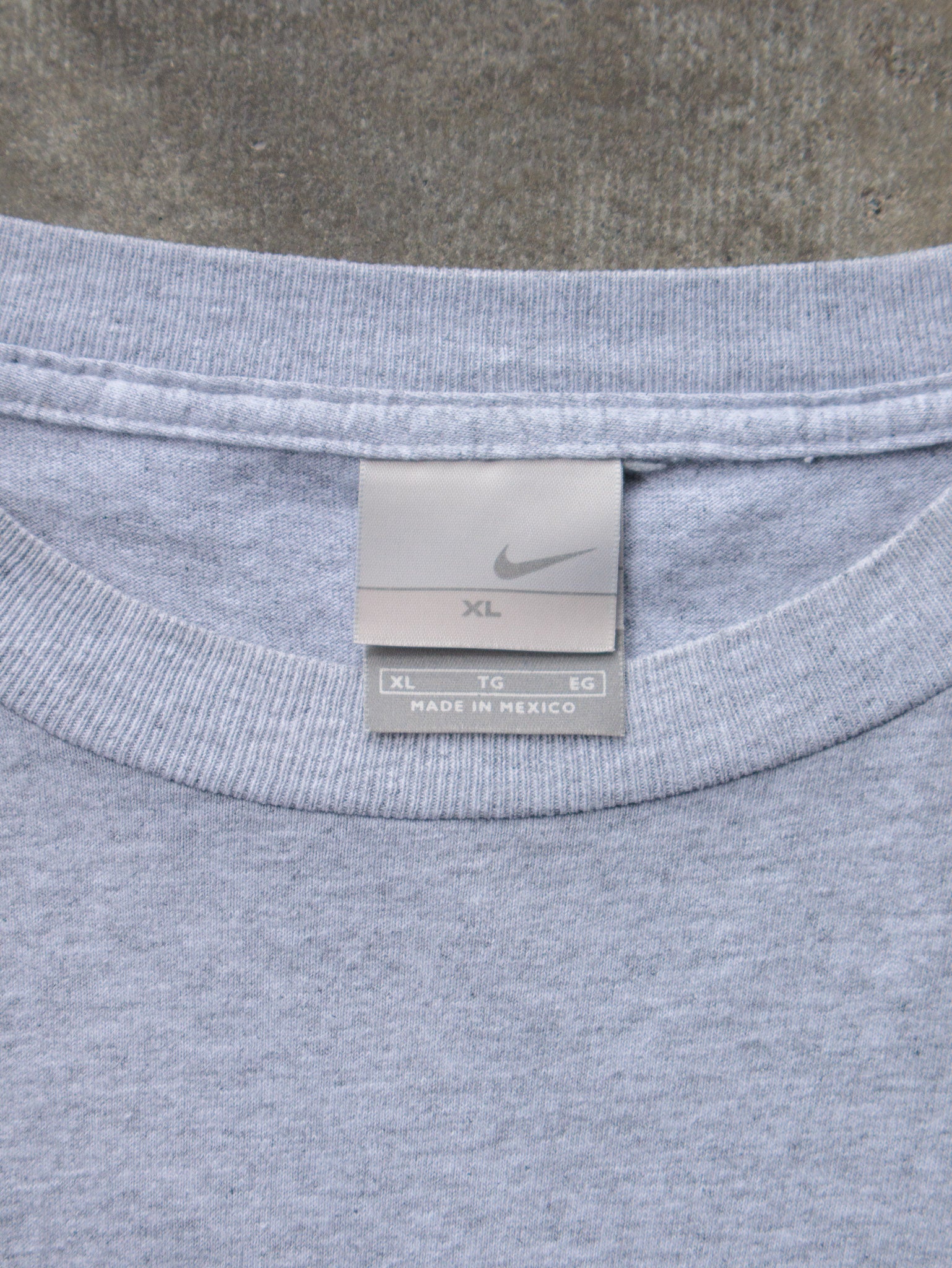 Vintage 00s Grey Nike Basketball Tee (XL)