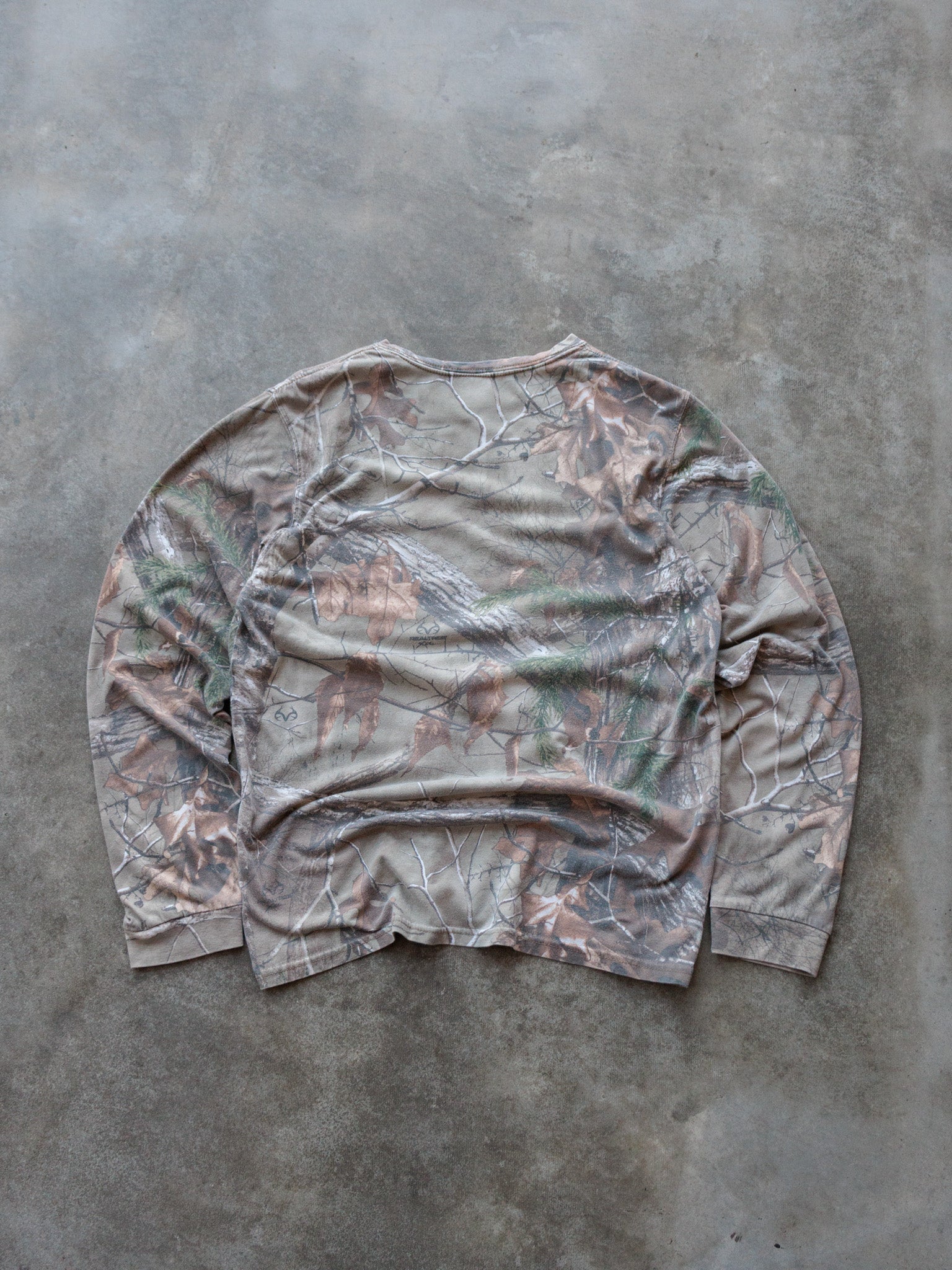 Vintage Grey Camo Realtree Pocket Long Sleeve Tee (2XL)