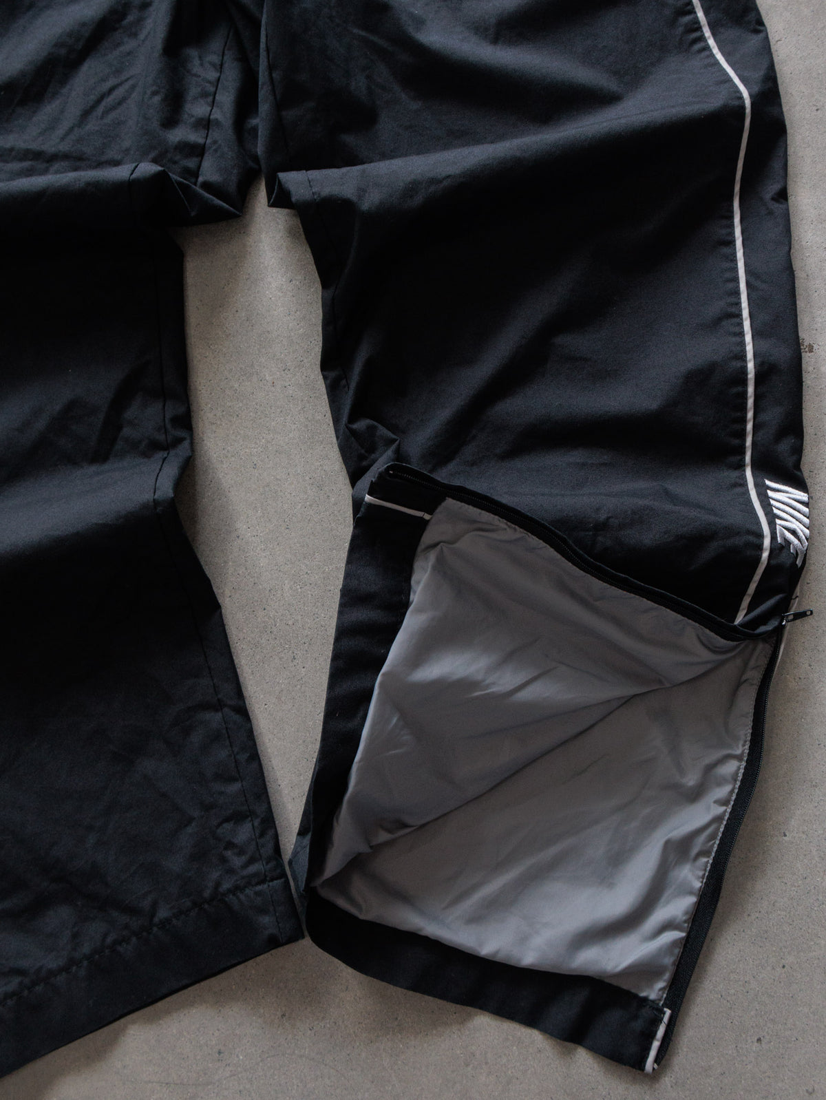 Vintage 00s Black Nike Track Pants (M)