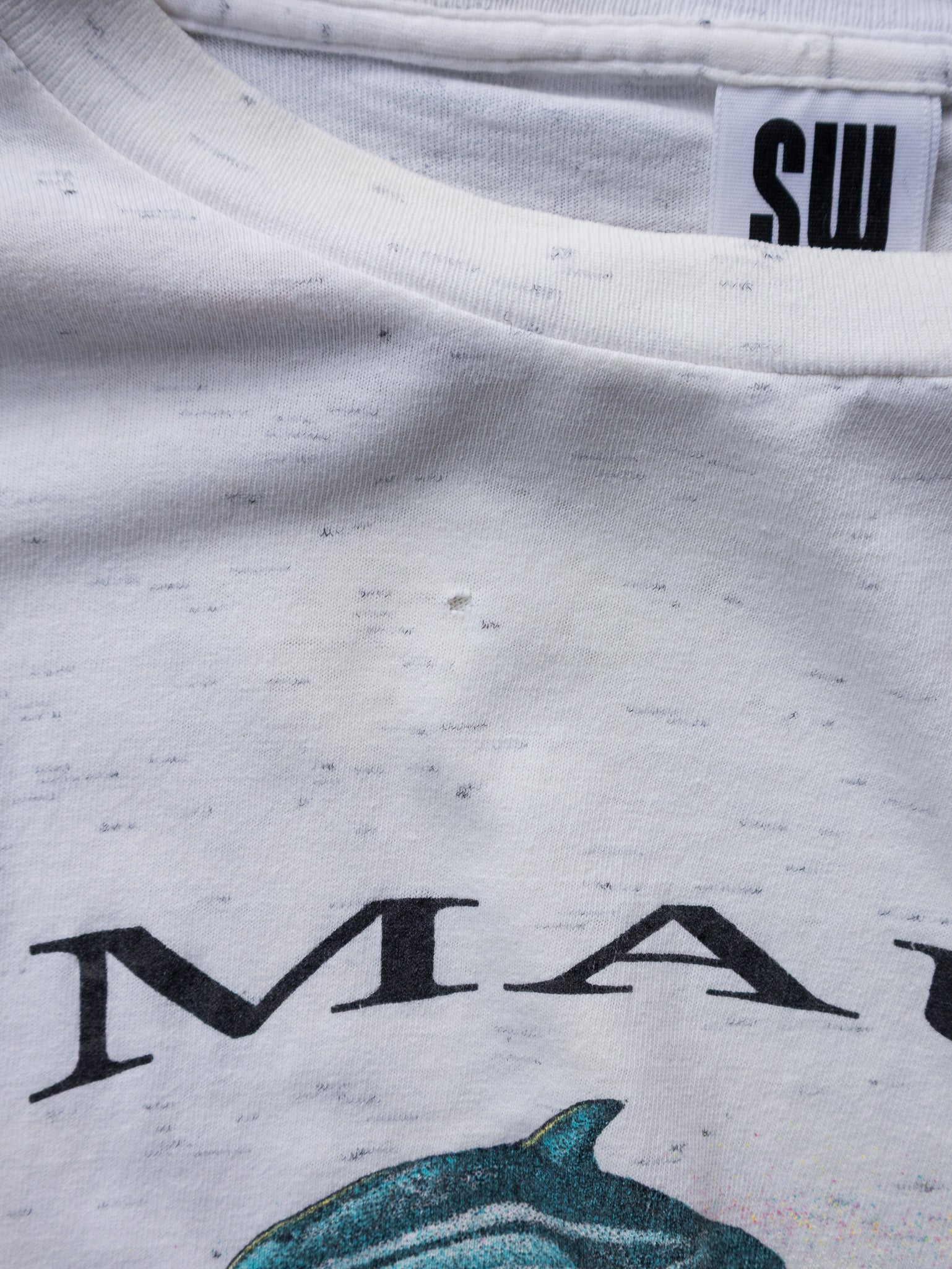 Vintage 90s White Maui Dolphin Wrap Around Tee (XL)