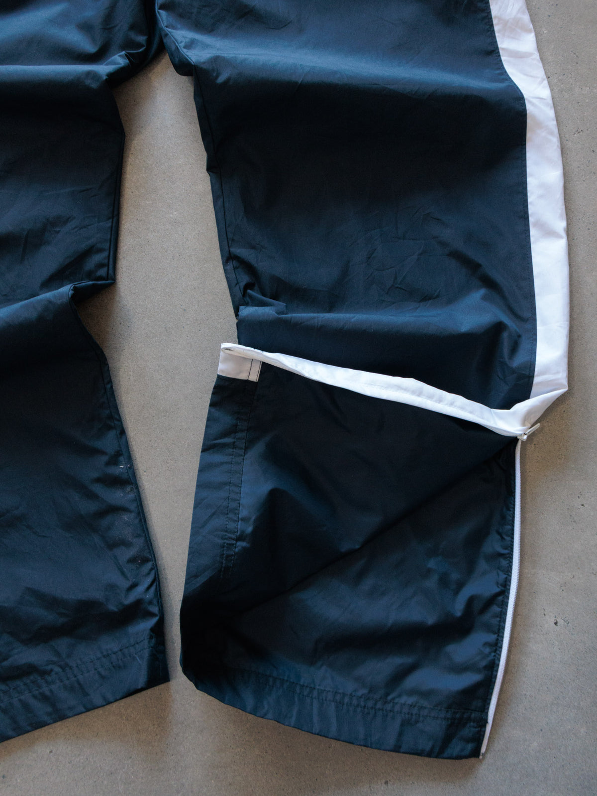 Vintage 00s Navy Nike Track Pants (L)