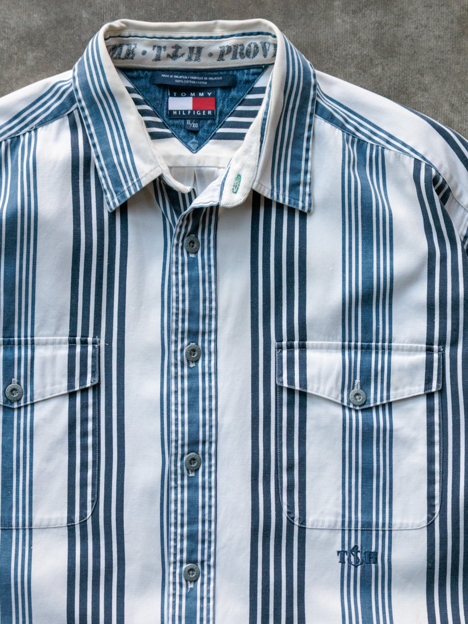 Vintage 00s White Striped Tommy Hilfiger Short Sleeve Shirt (XL)