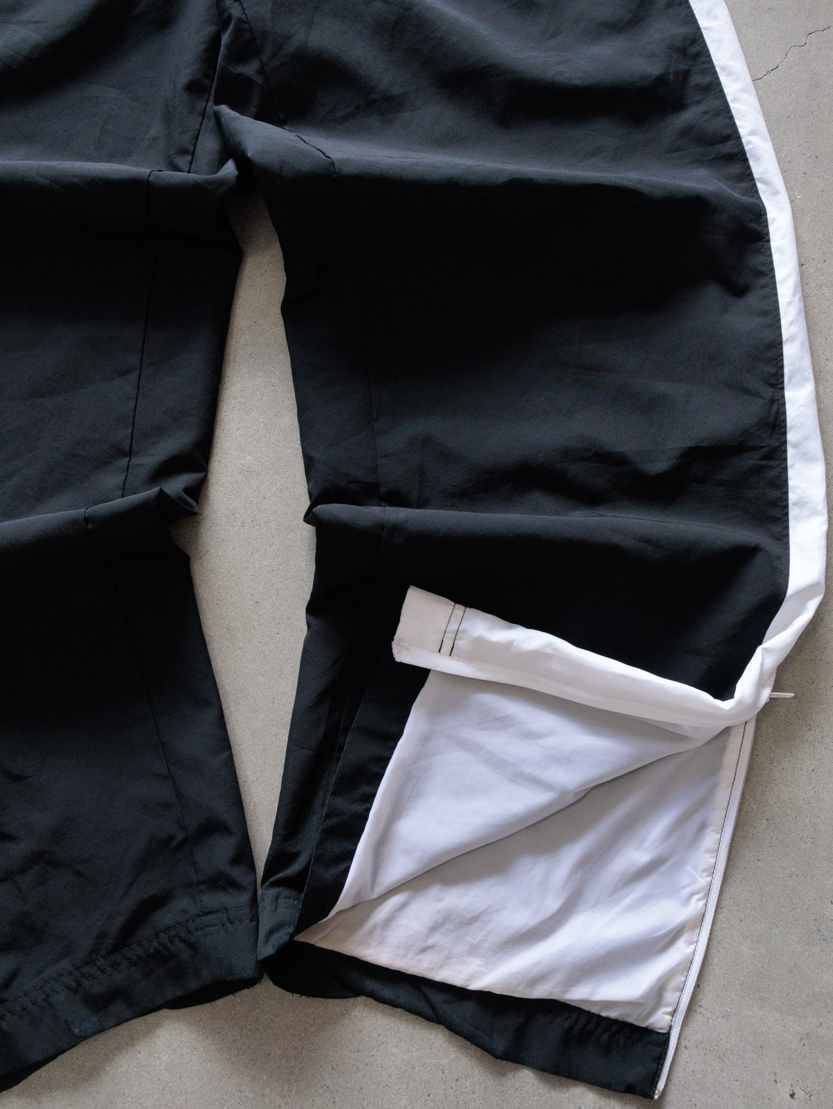 Vintage 00s Black Nike Track Pants (M)
