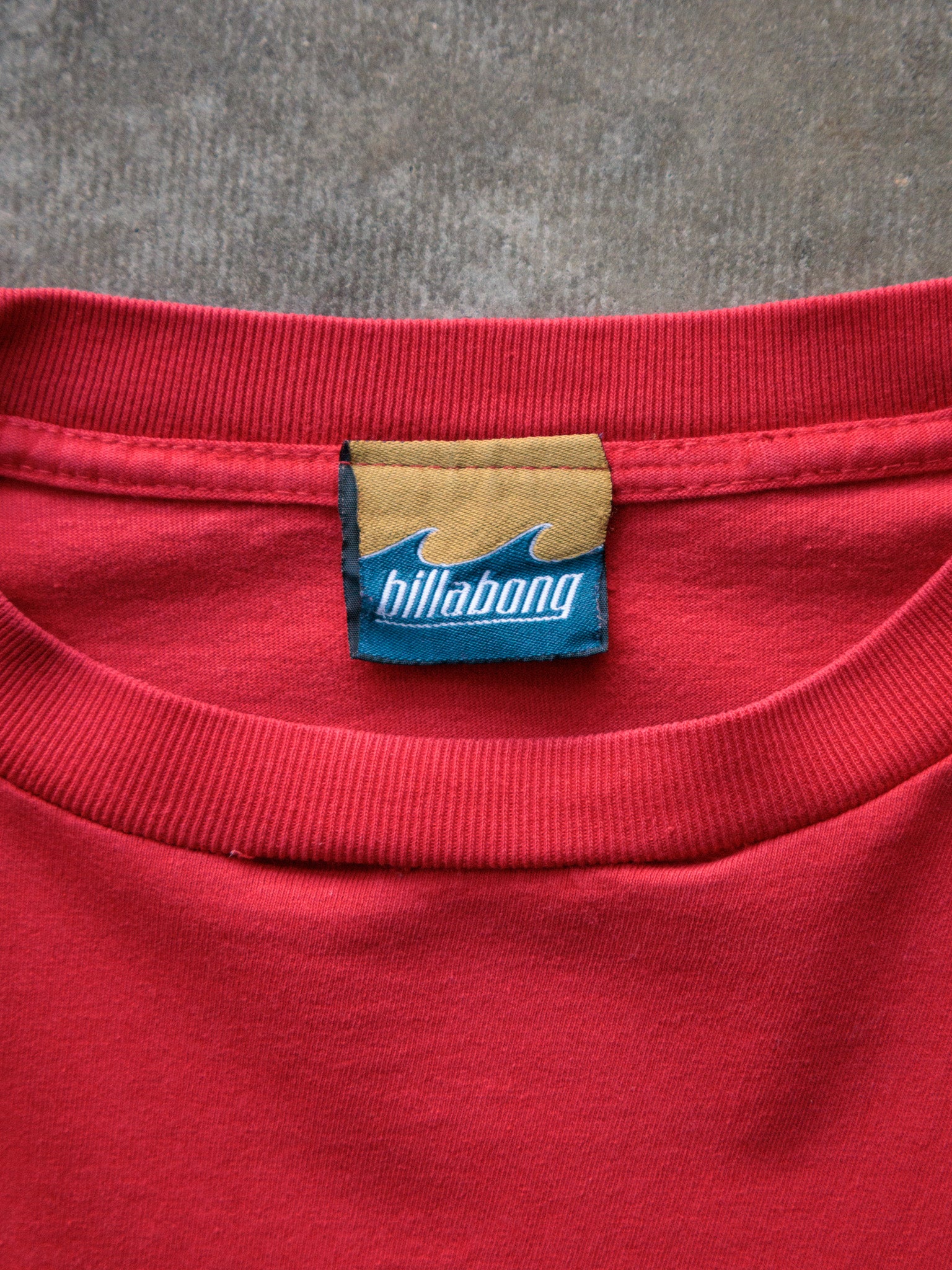 Vintage 90s Red Billabong Tee (-)