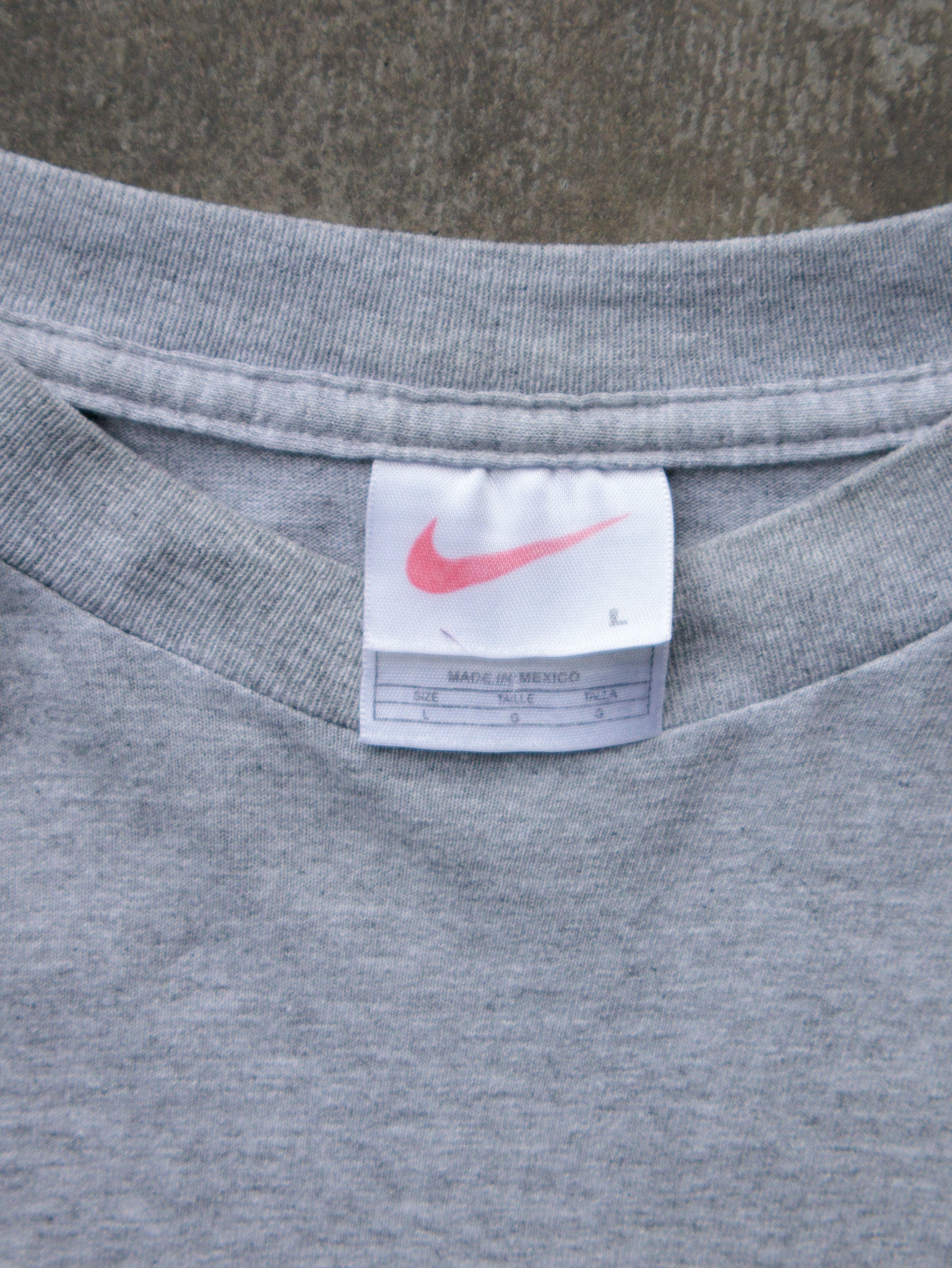 Vintage 90s Grey Nike Air Atom Graphic Tee (L)