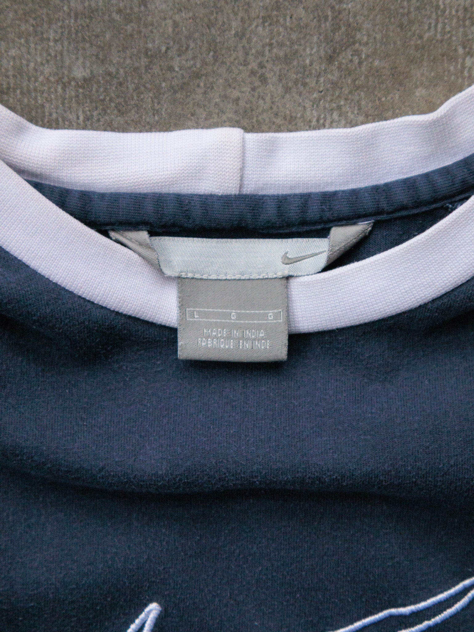 Vintage 00s Navy Nike Swoosh Raglan Tee (L)