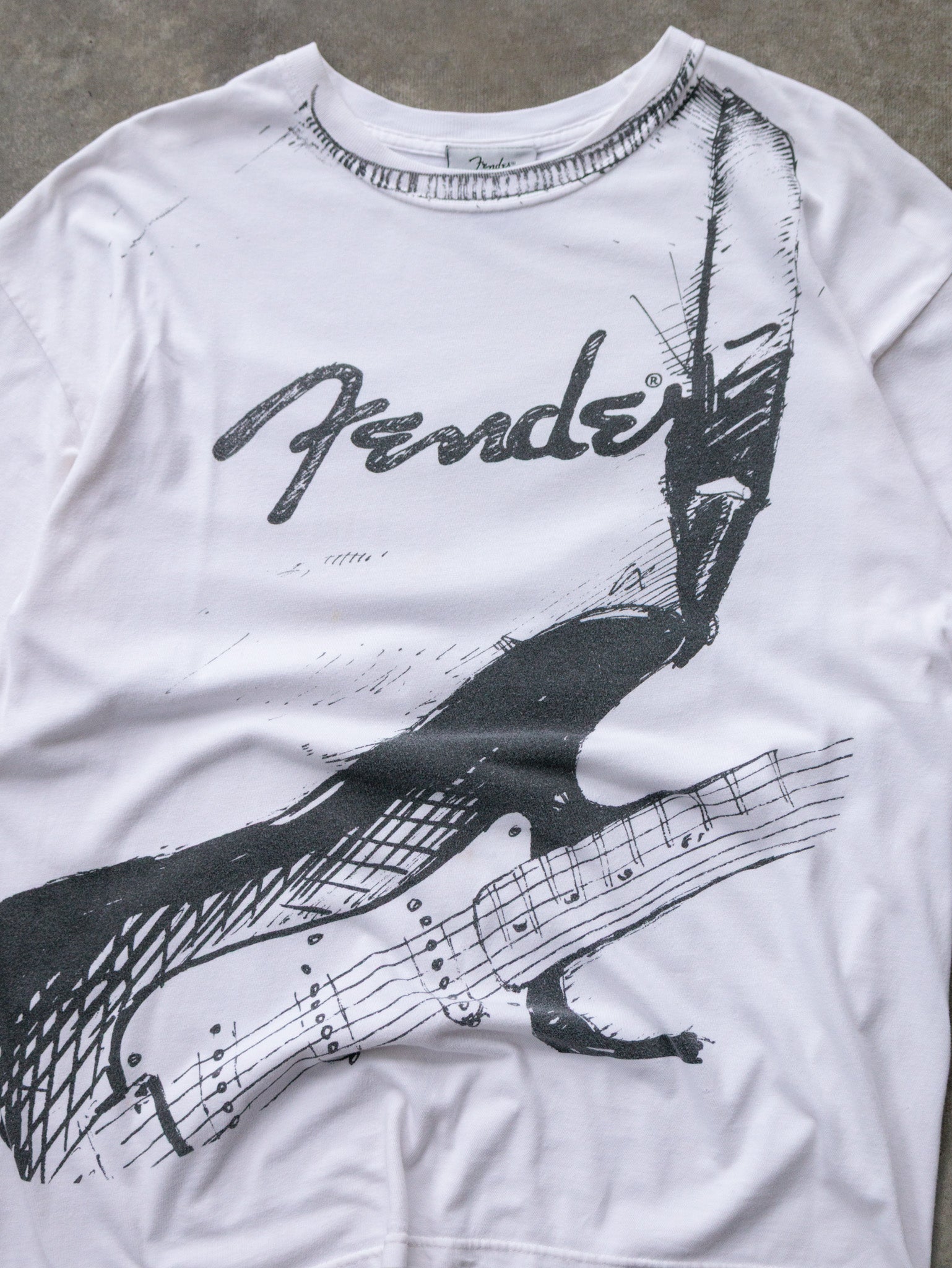 Vintage White Fender Guitar Graphic Tee (L)