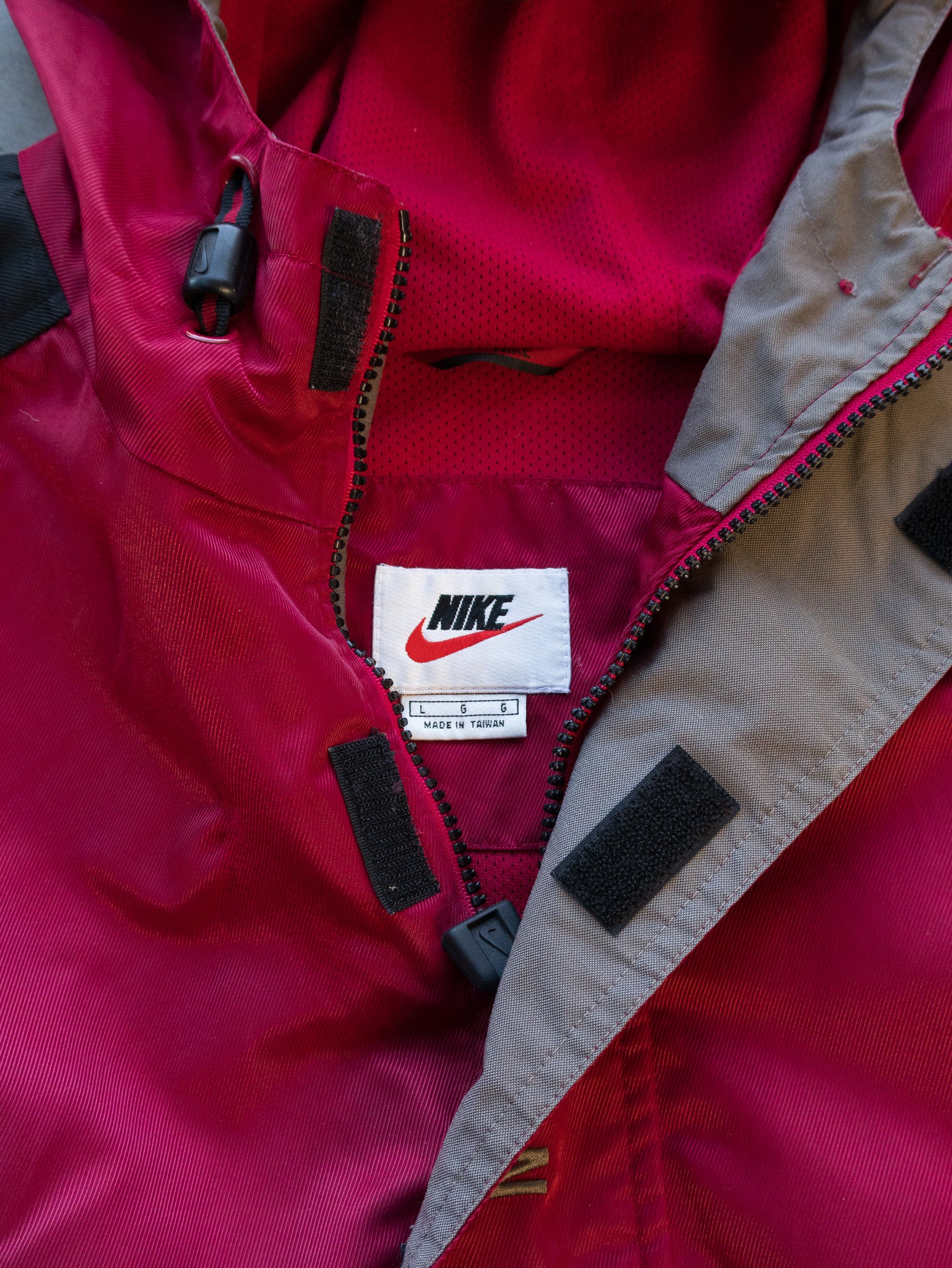 Vintage Red and Black Nike Pullover Anorak Jacket (L)