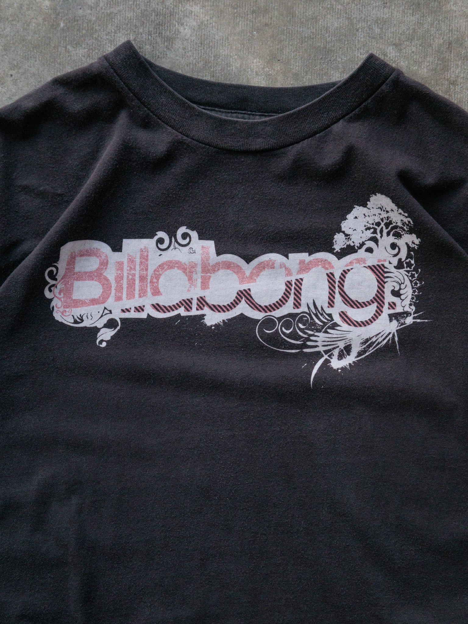 Vintage 00s Black Billabong Graphic Tee (XL)