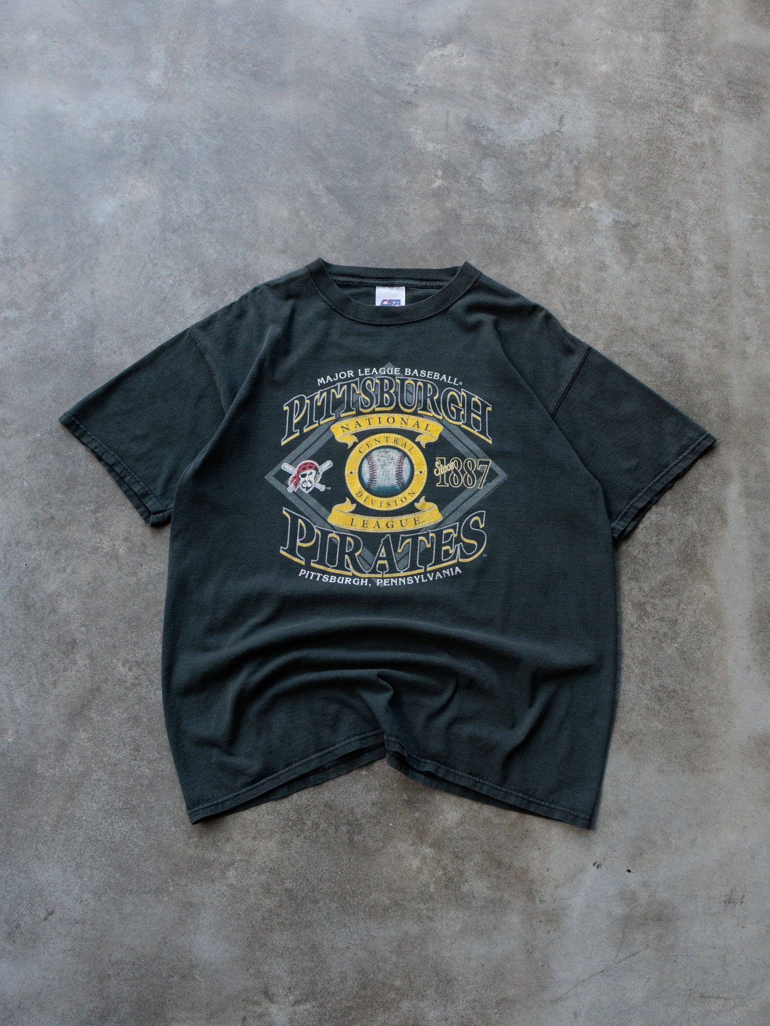 Vintage 90s Black Pittsburgh Pirates Tee (-)