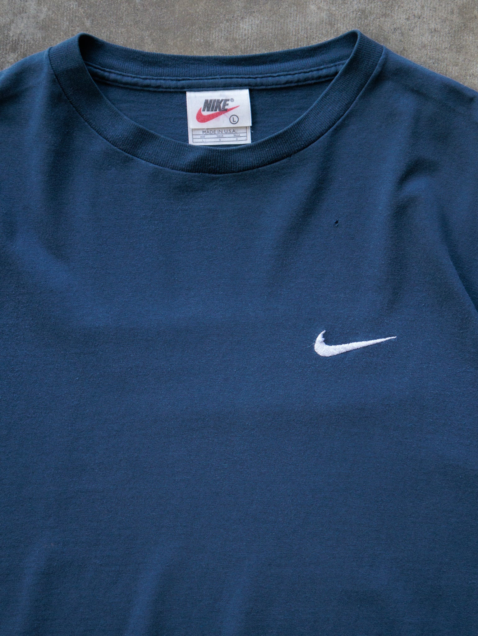 Vintage 90s Navy Nike Tee (L)