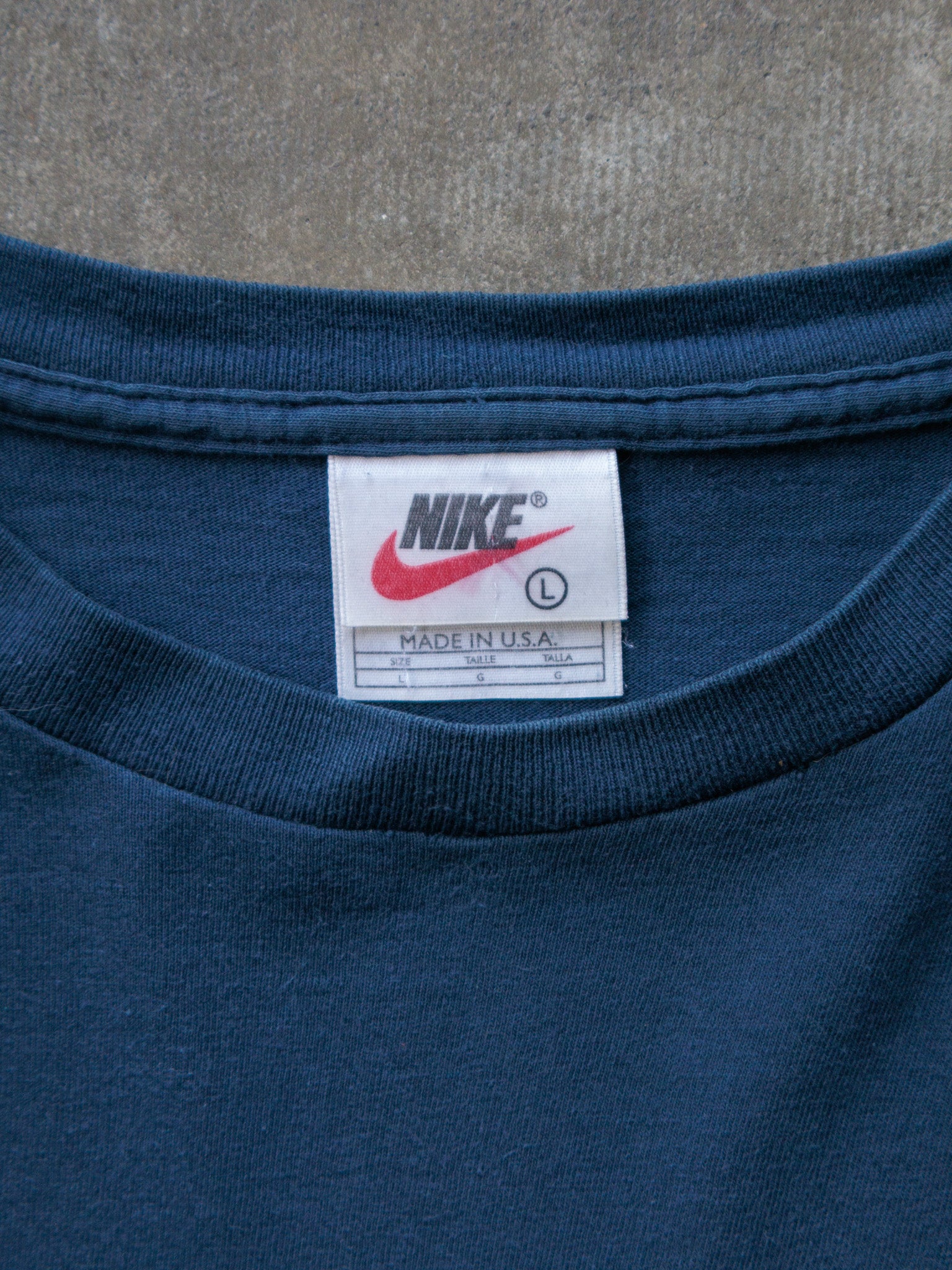 Vintage 90s Navy Nike Tee (L)
