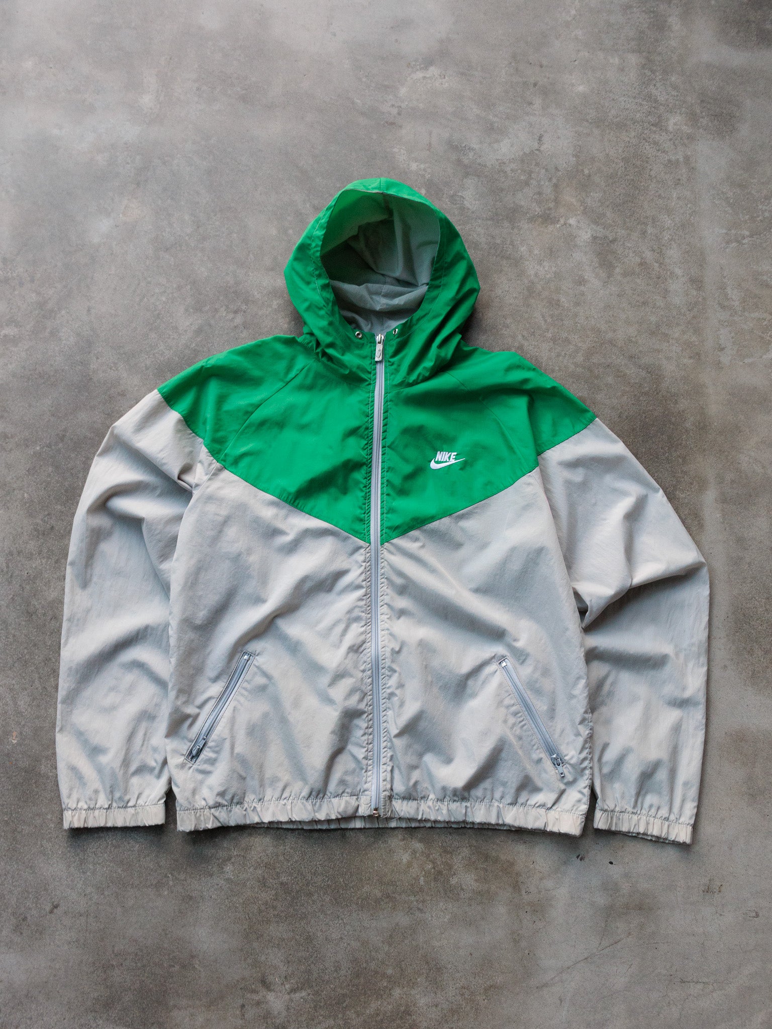 Vintage 90s Grey Nike Windbreaker (L)