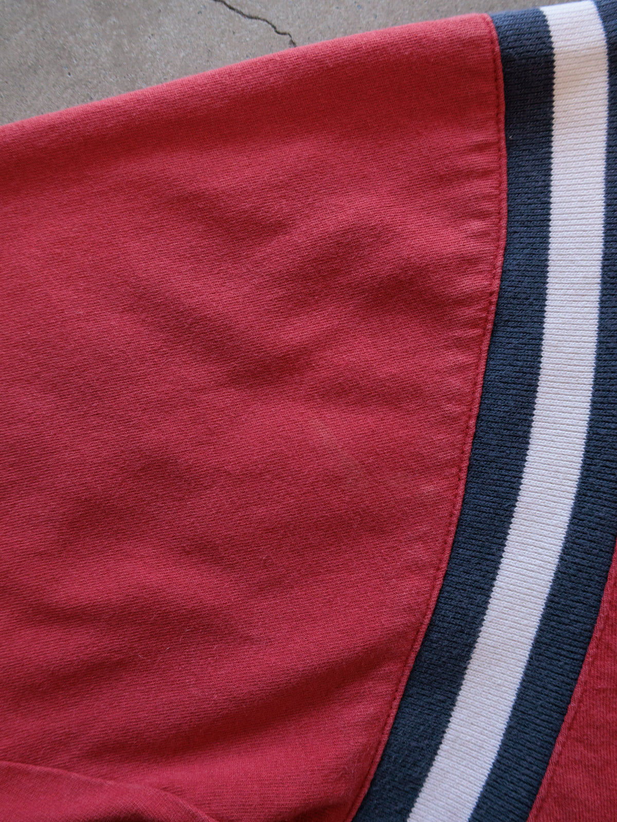 Vintage 90s Red Tommy Hilfiger 85 Tee (L)