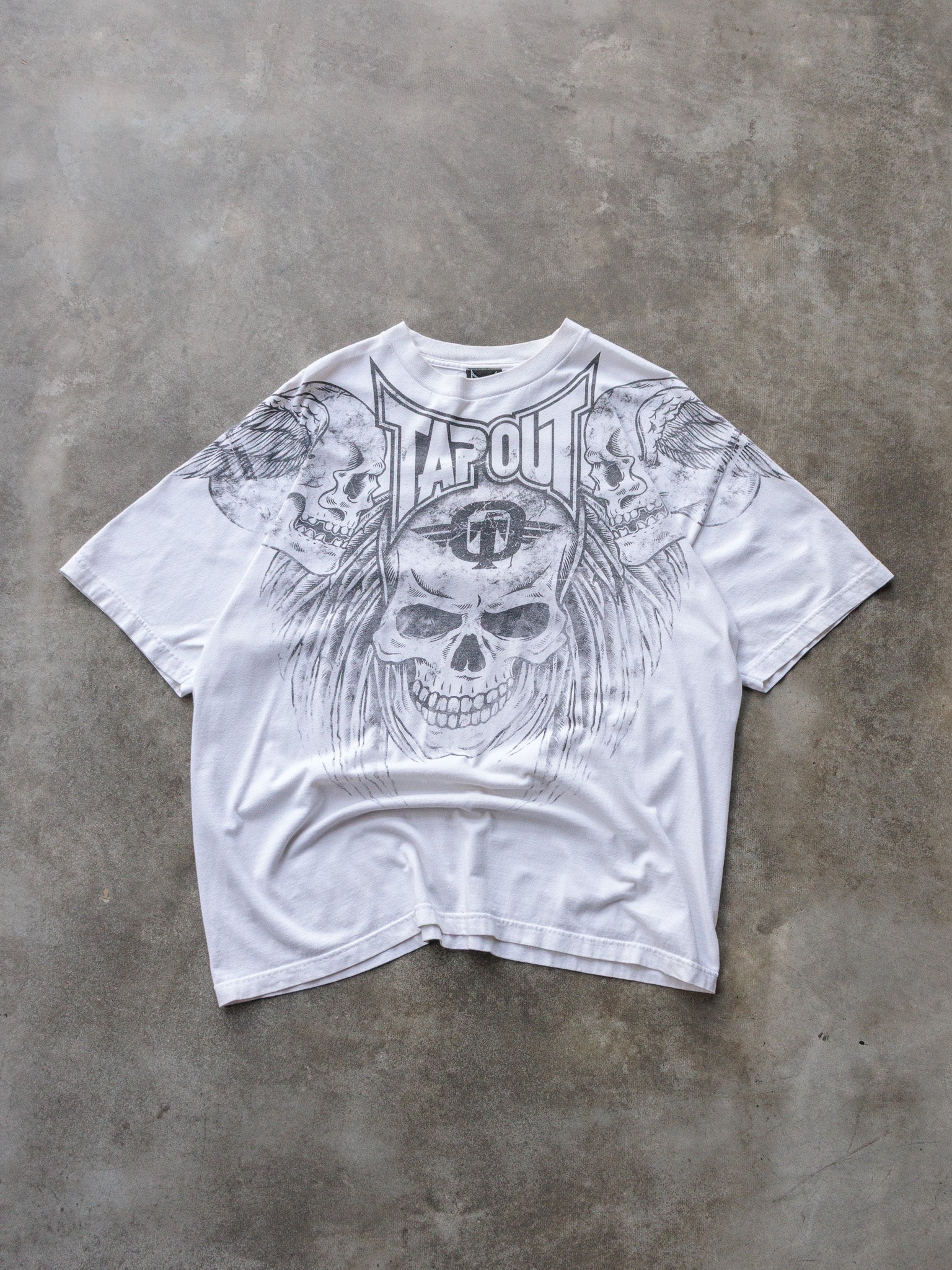 Vintage 00s White TapOut Skull Tee (XL)