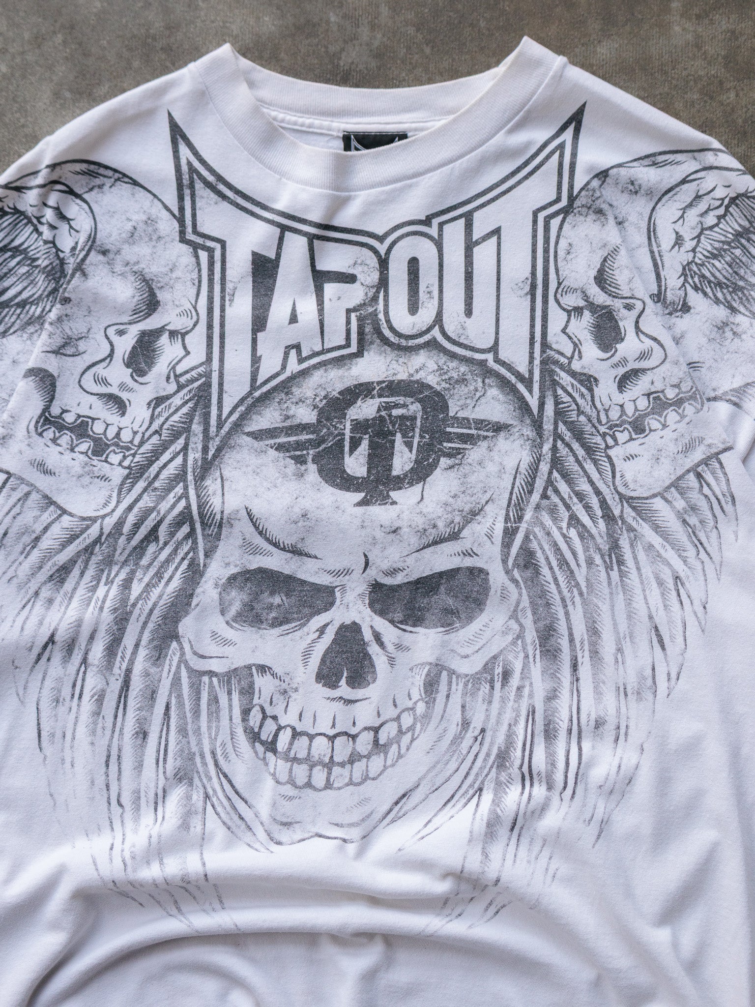 Vintage 00s White TapOut Skull Tee (XL)