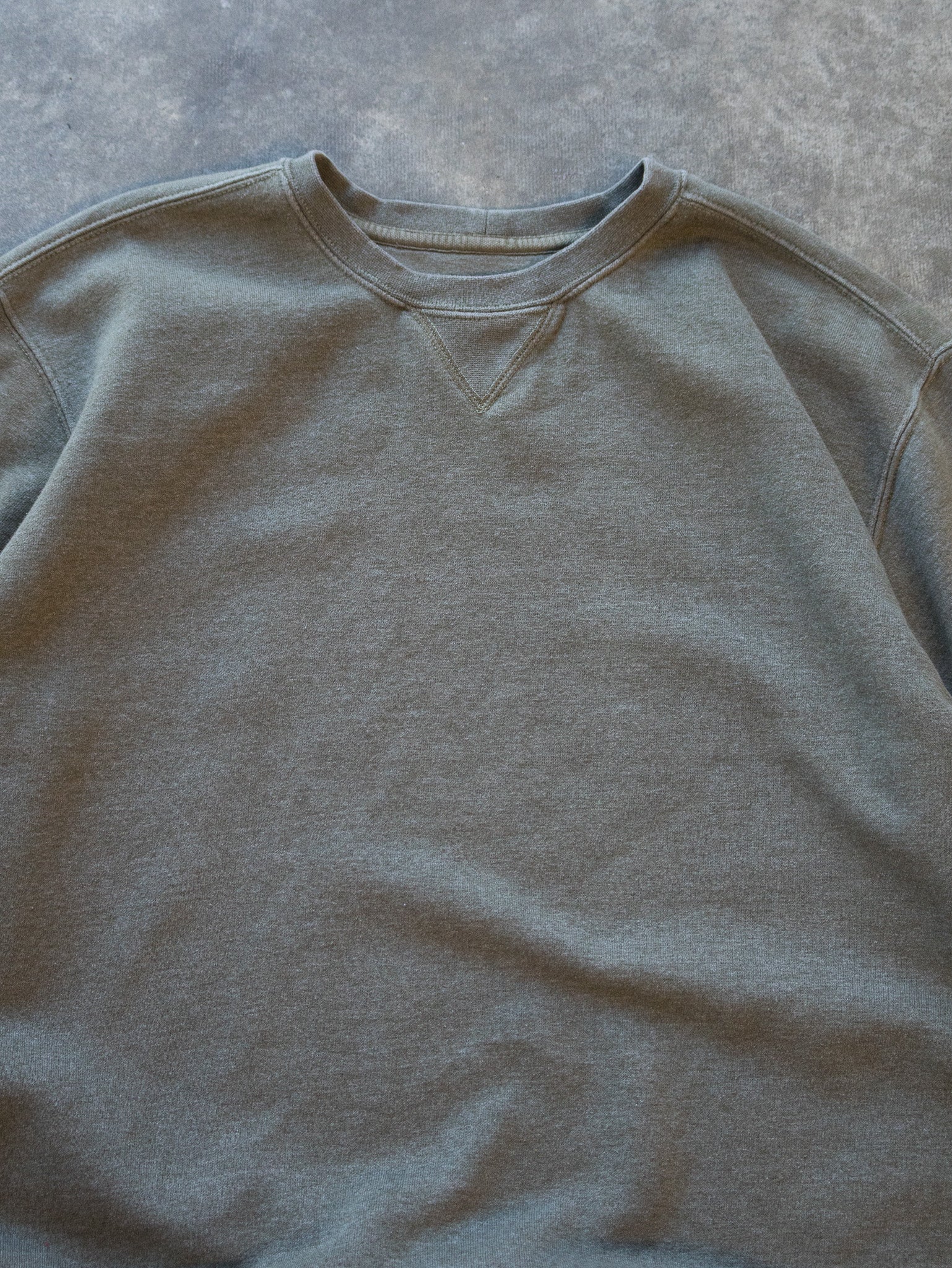 Vintage Olive Carhartt Workwear Sweatshirt (L)