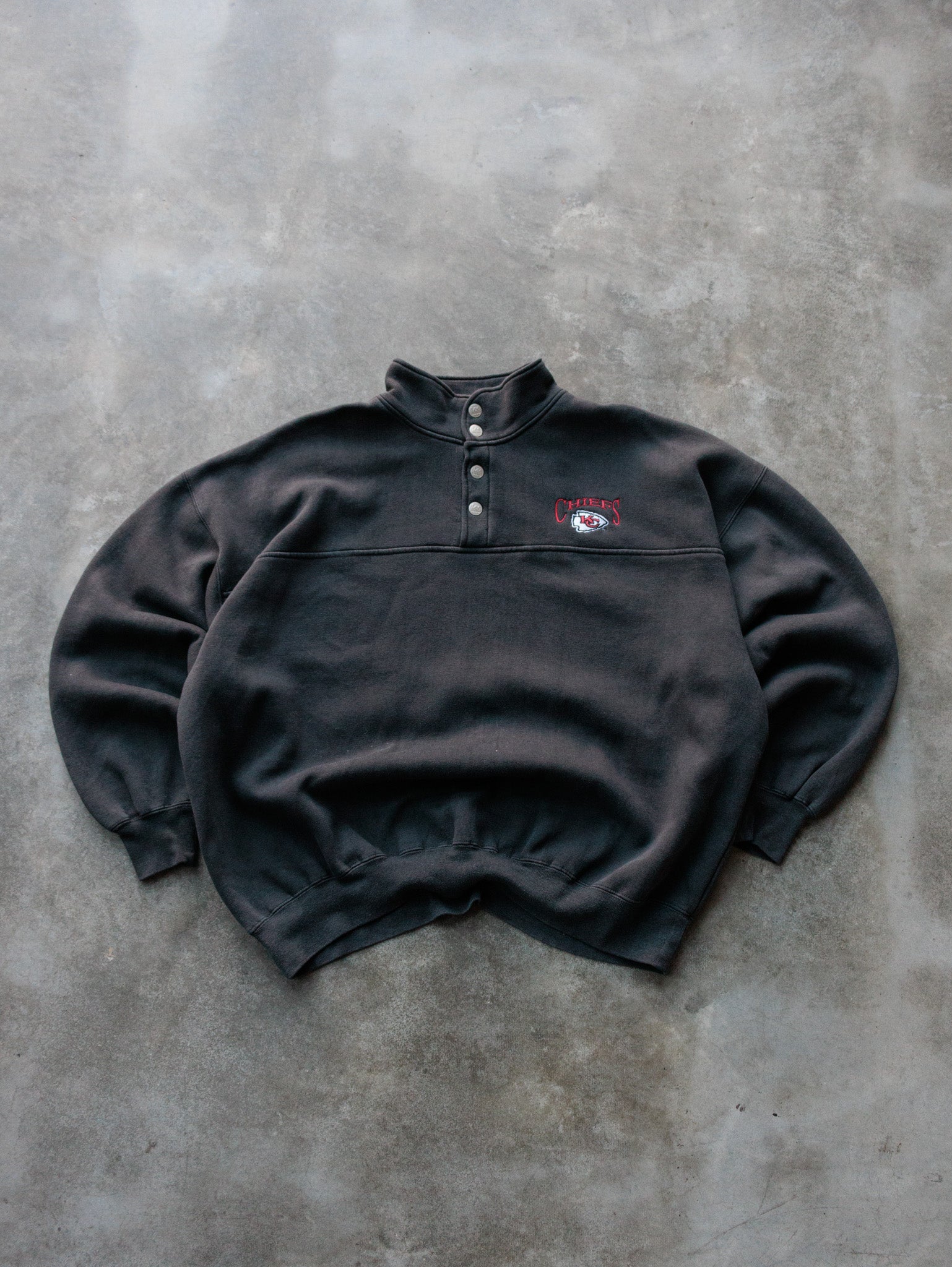 Vintage 90s Black Lee Sport Kansas City Chiefs Sweatshirt (2XL)