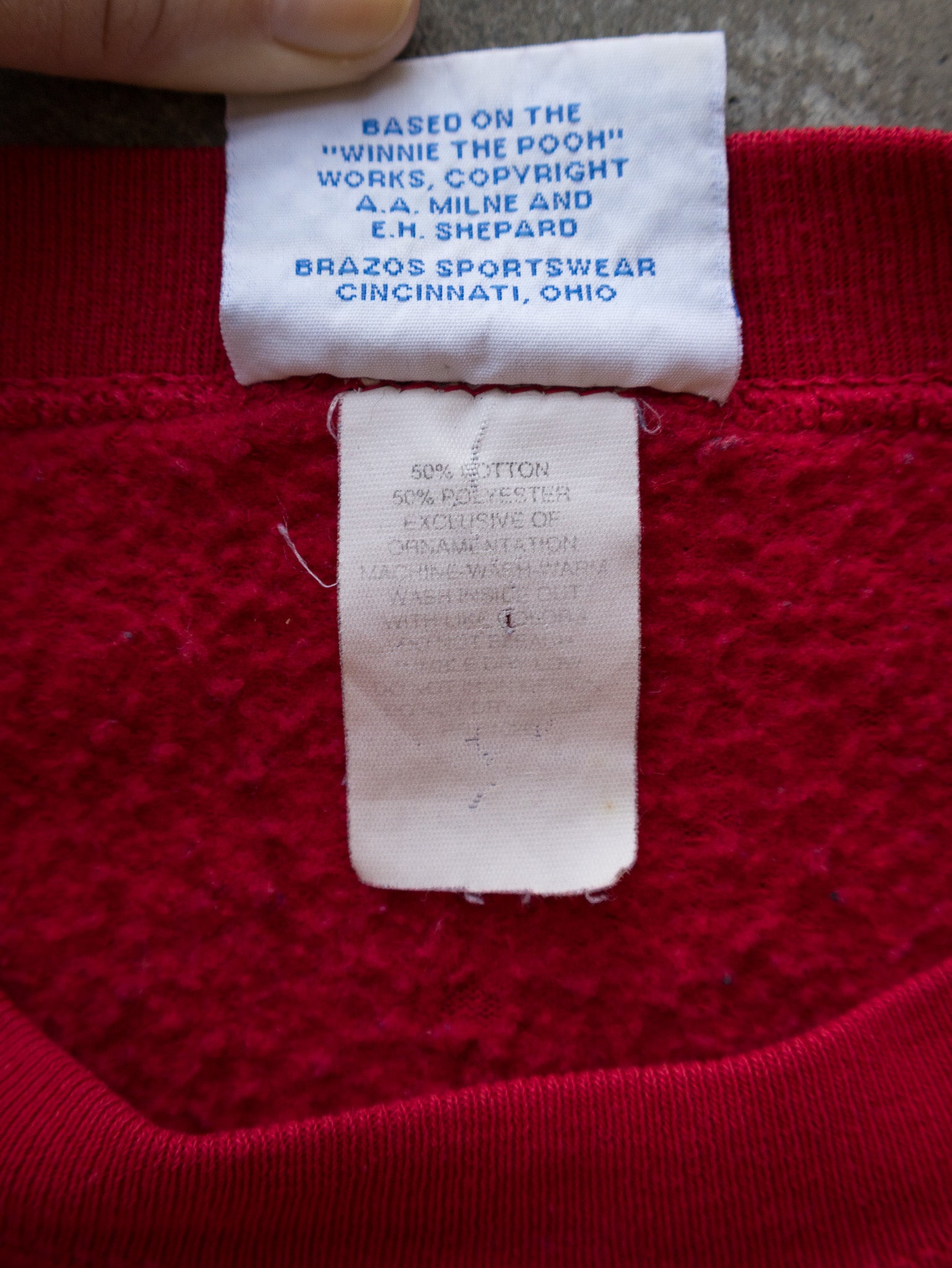 Vintage 90s Red Disney Mickey Spell Out Sweatshirt (M)