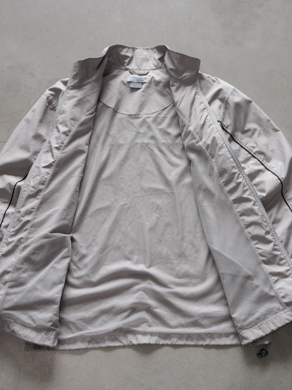 Vintage 00s Beige Nike Windbreaker (L)