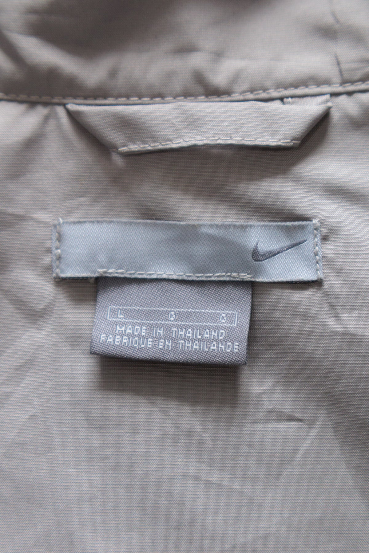 Vintage 00s Beige Nike Windbreaker (L)