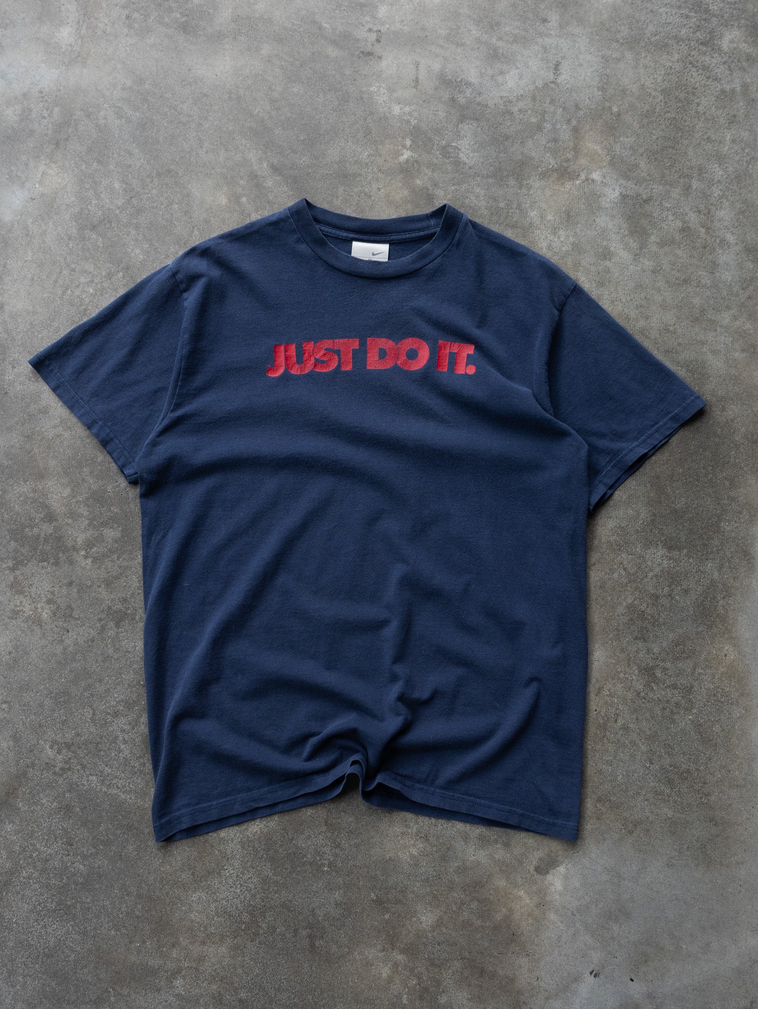 Vintage 00s Navy Nike 'Just Do It' Tee (M)