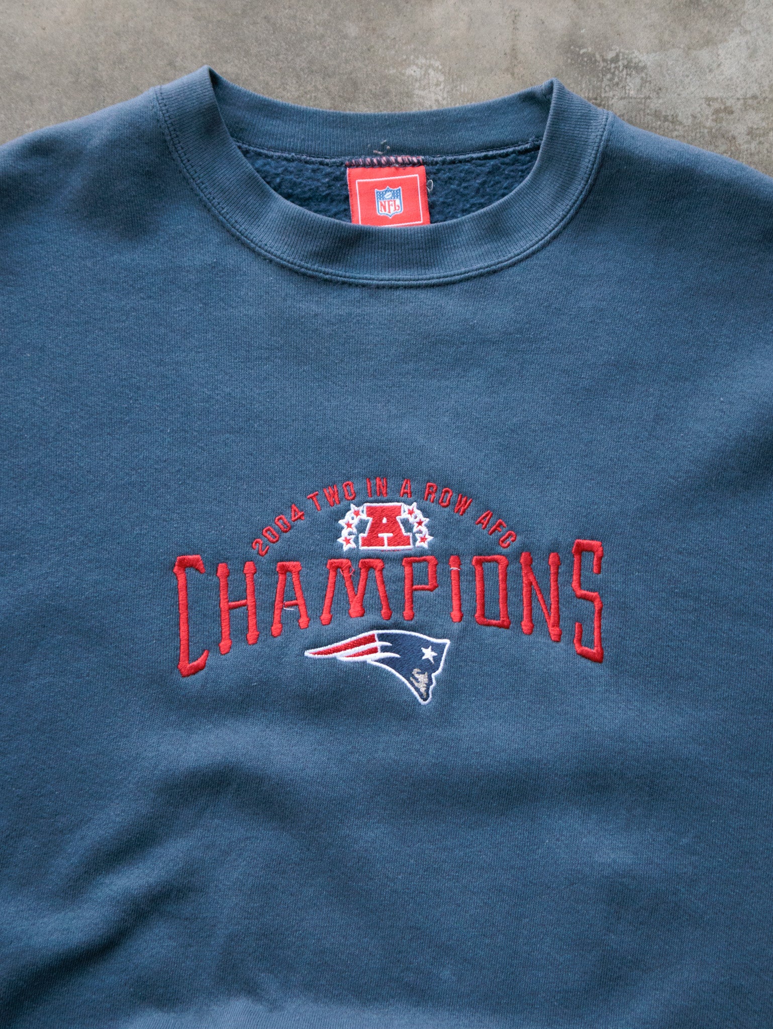 Vintage 2004 New England Patriots Champions Sweatshirt (2XL)