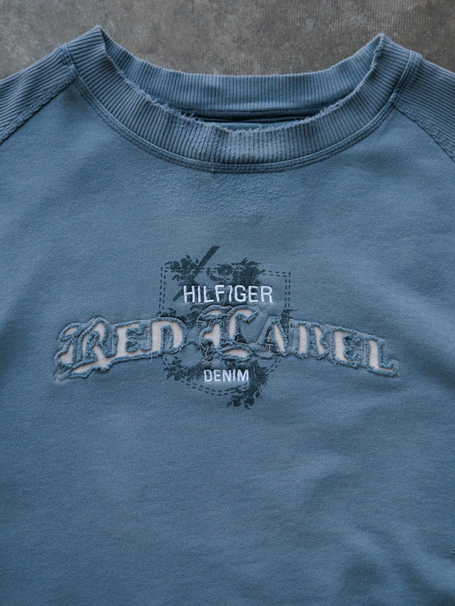 Vintage 00s Blue Tommy Hilfiger Sweatshirt (L)