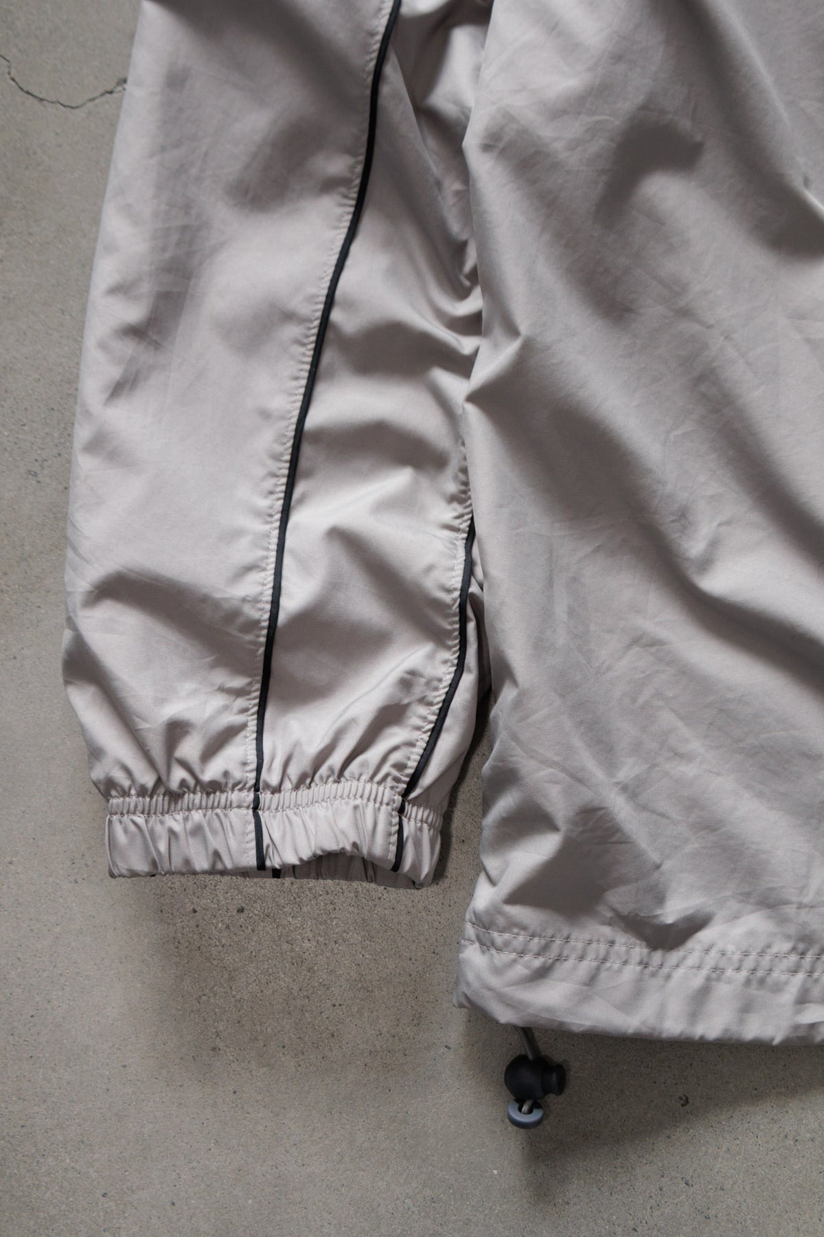 Vintage 00s Beige Nike Windbreaker (L)
