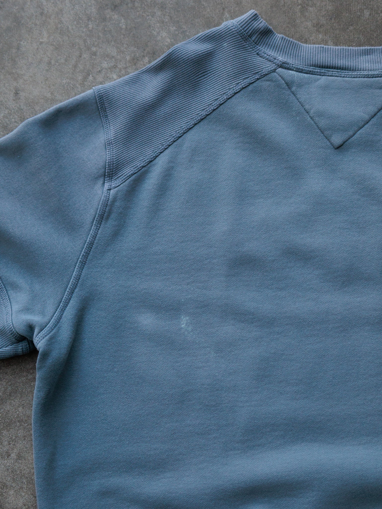 Vintage 00s Blue Tommy Hilfiger Sweatshirt (L)