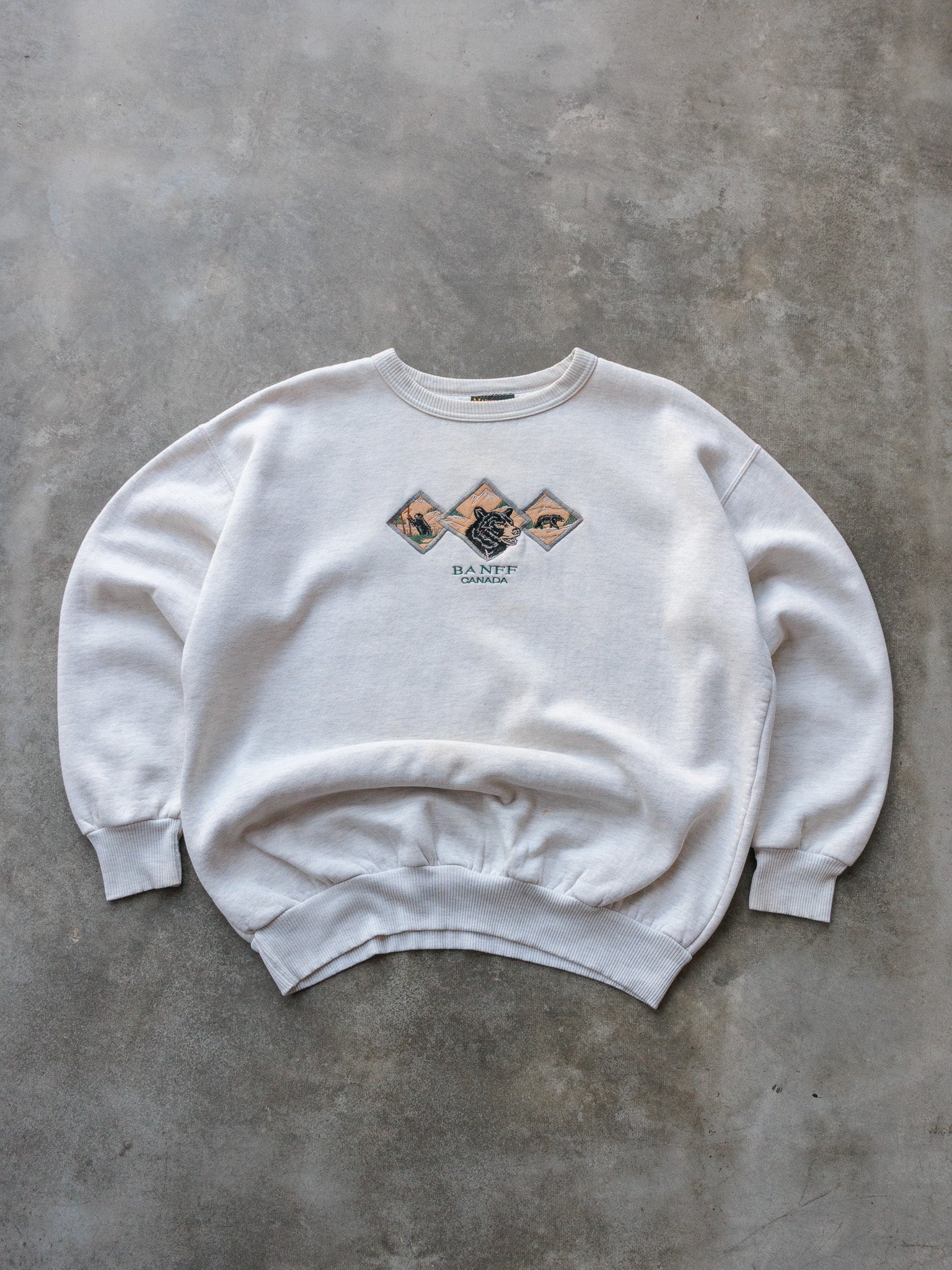 Vintage 90s Grey Banff Canada Black Bear Sweatshirt (-)