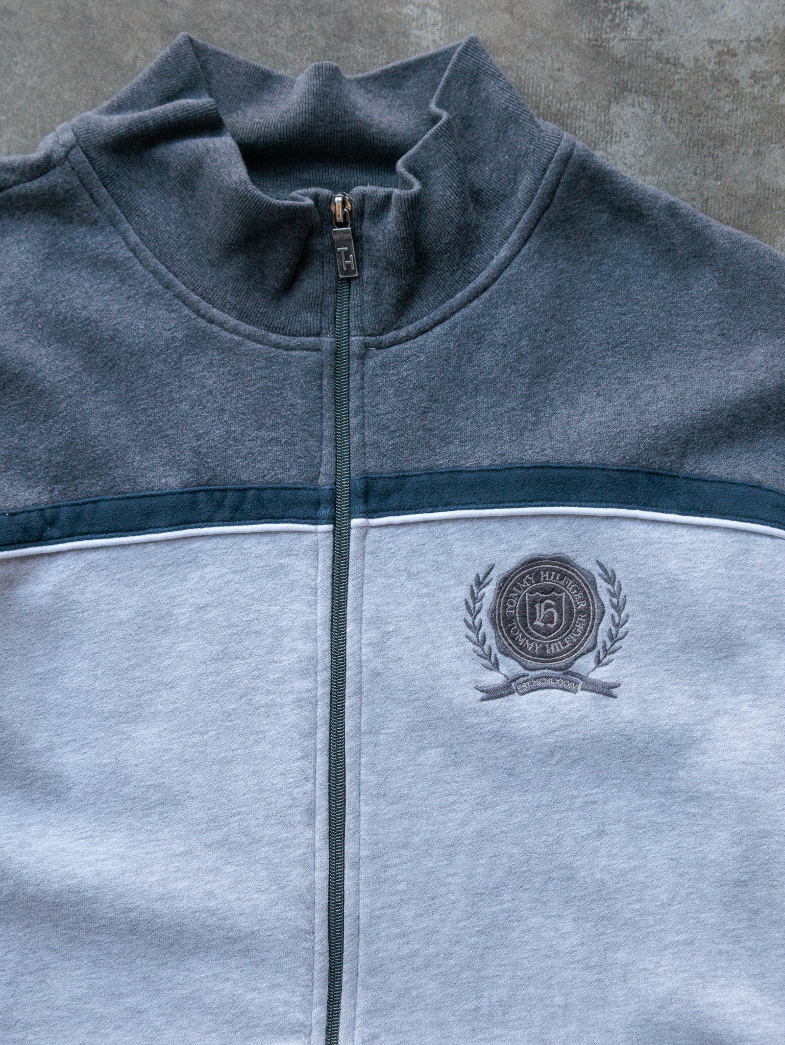Vintage 00s Grey Tommy Hilfiger Colourblock Full Zip Sweatshirt (XL)
