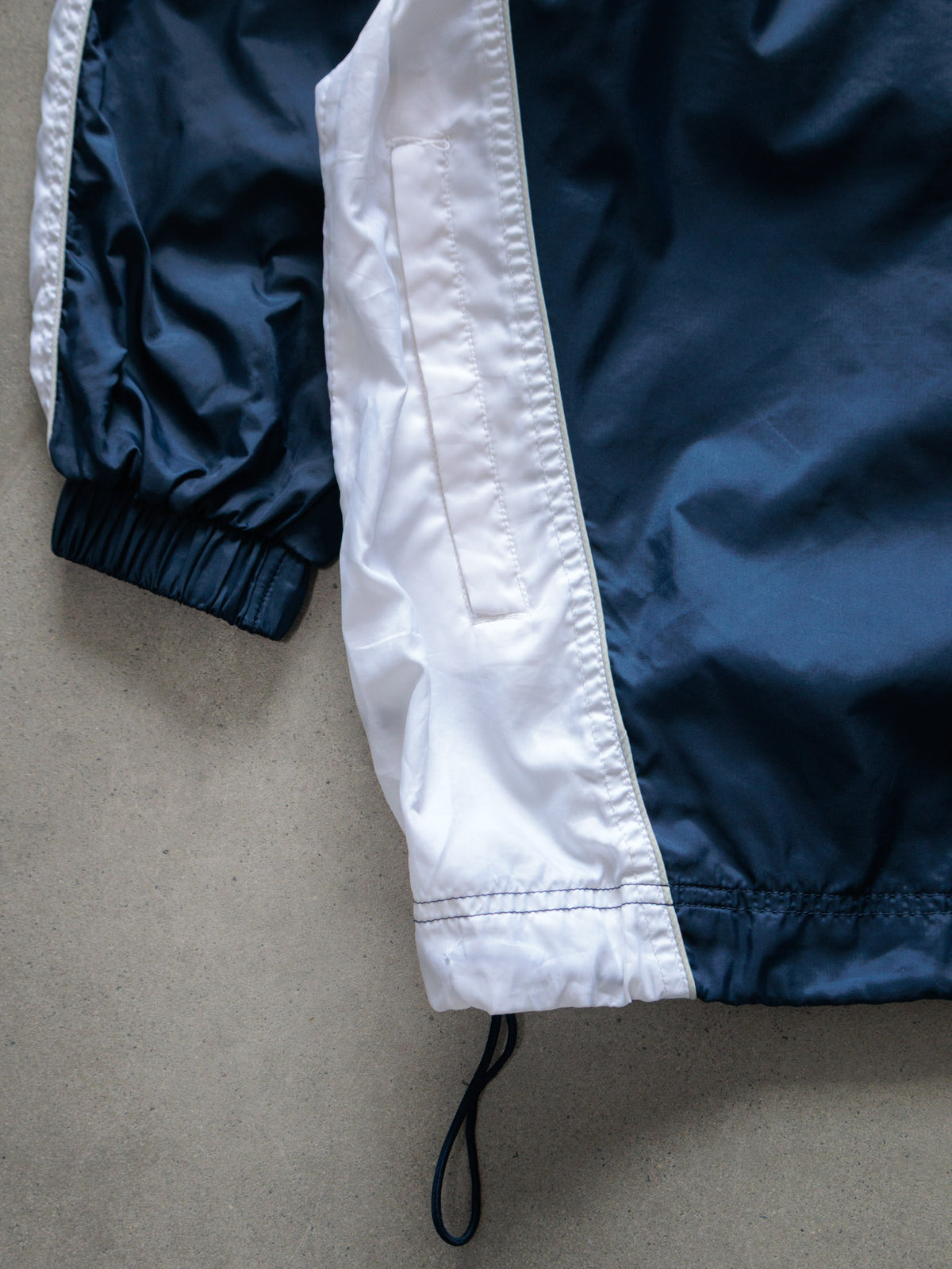 Vintage 90s Navy Nike Colourblock Windbreaker (Women's M)