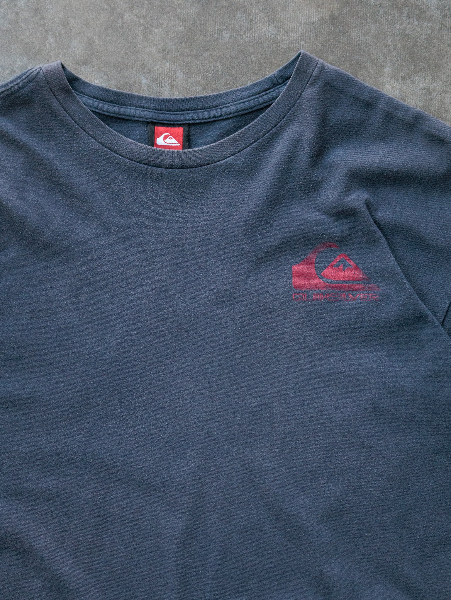 Vintage 00s Navy Quiksilver Tee (-)