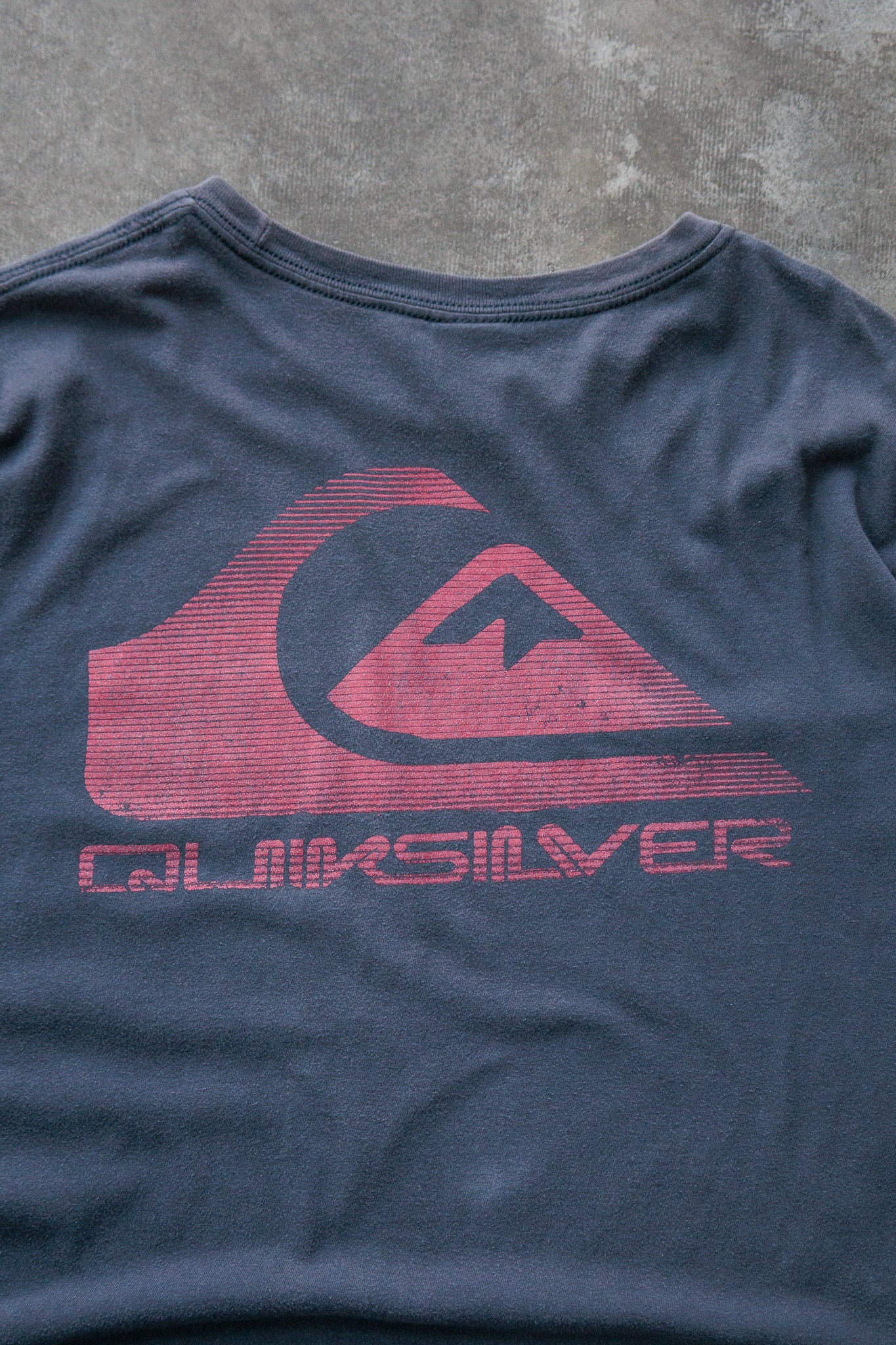 Vintage 00s Navy Quiksilver Tee (-)
