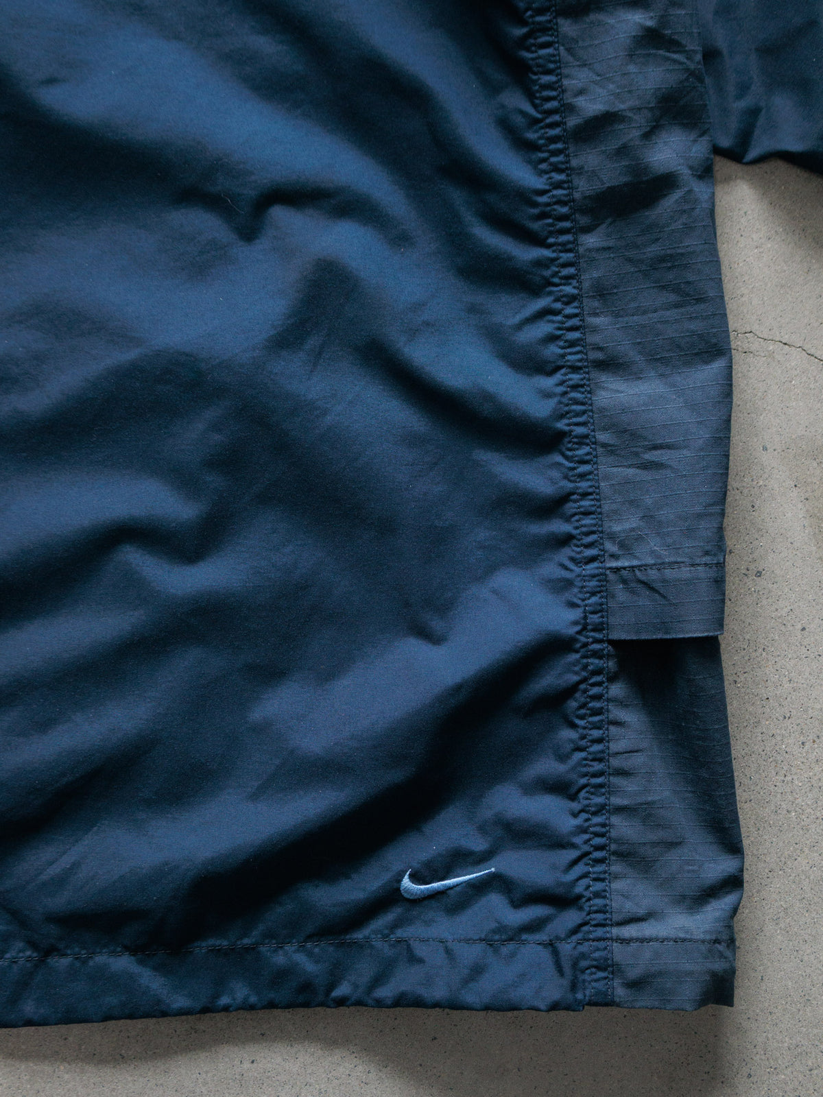 Vintage Navy Nike Windbreaker (XL)